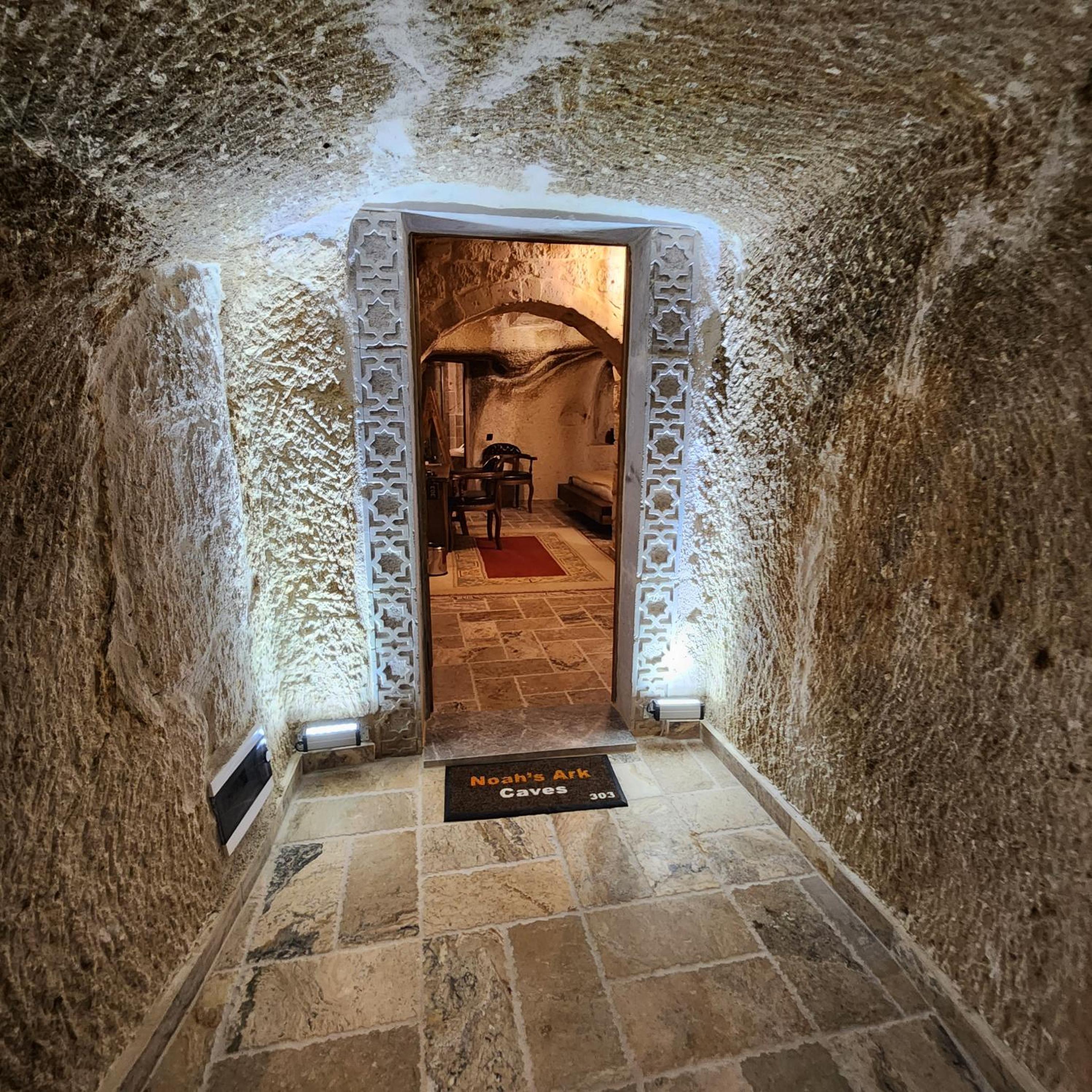 Noah's Ark Cave Hotel - Image 124