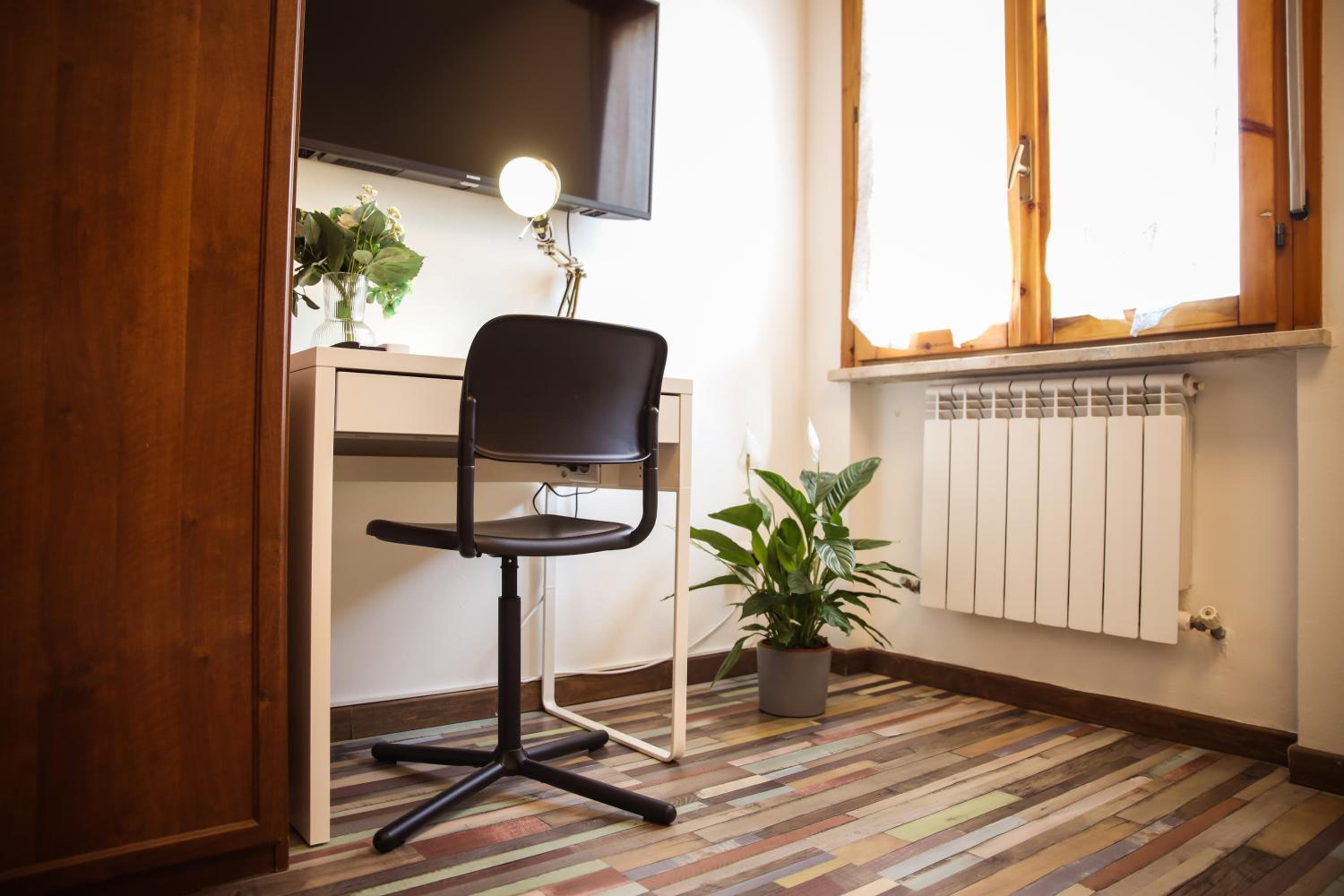 [Free Parking & Wi-Fi] 5 min to Hospital Cisanello view 4