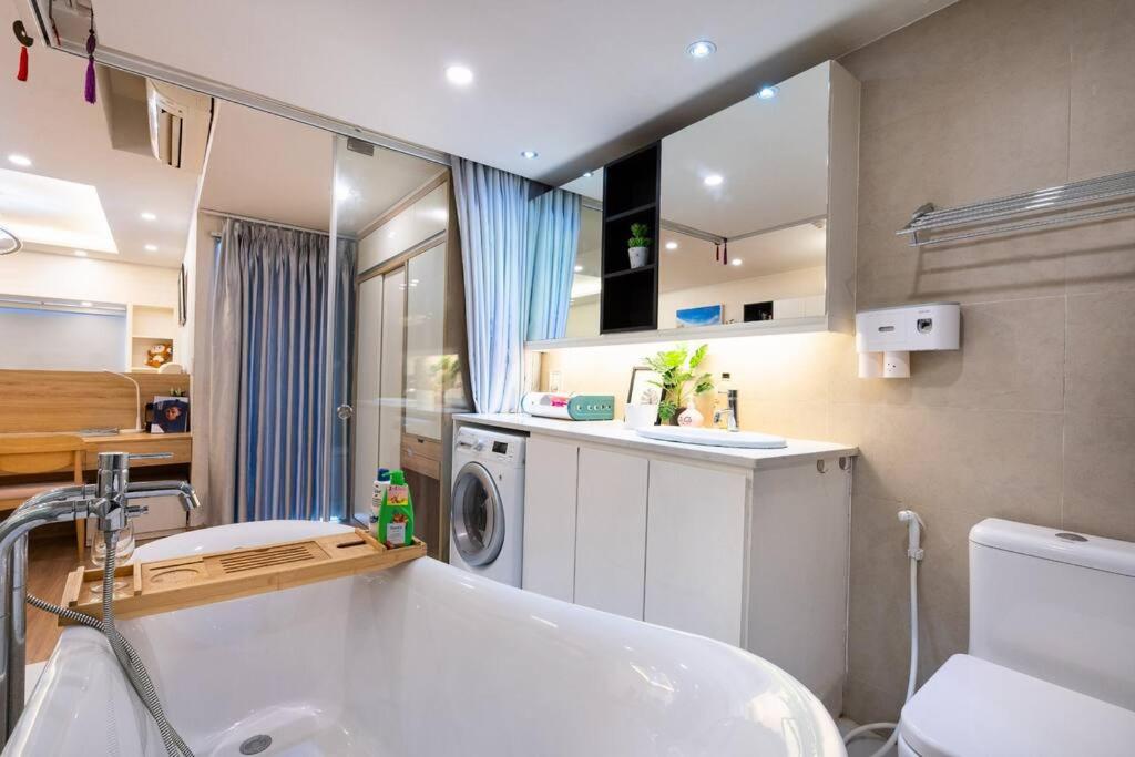 Chill 1BR Lexington with bathtub near Estella, D2