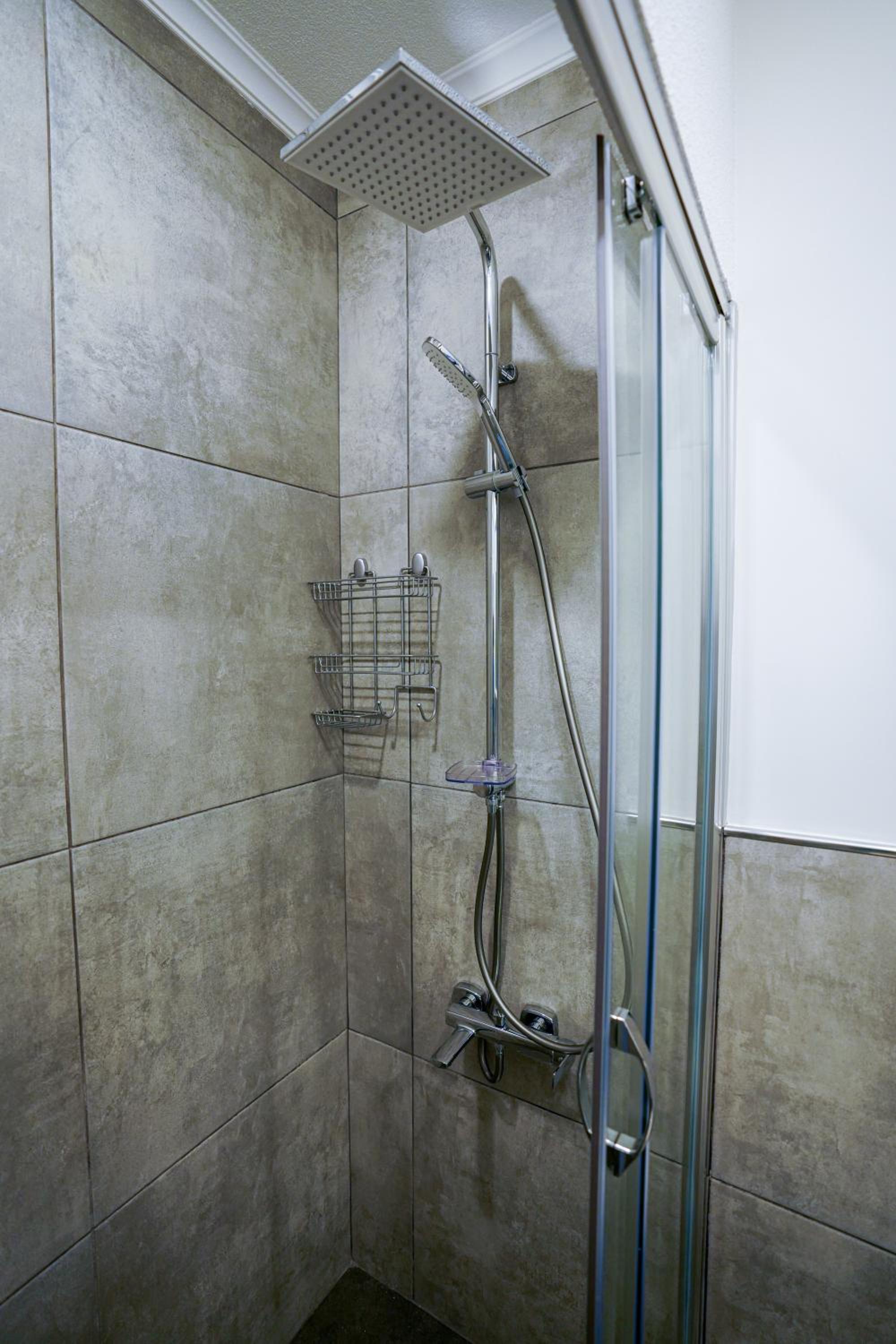 Merkuri Apart - Image 82