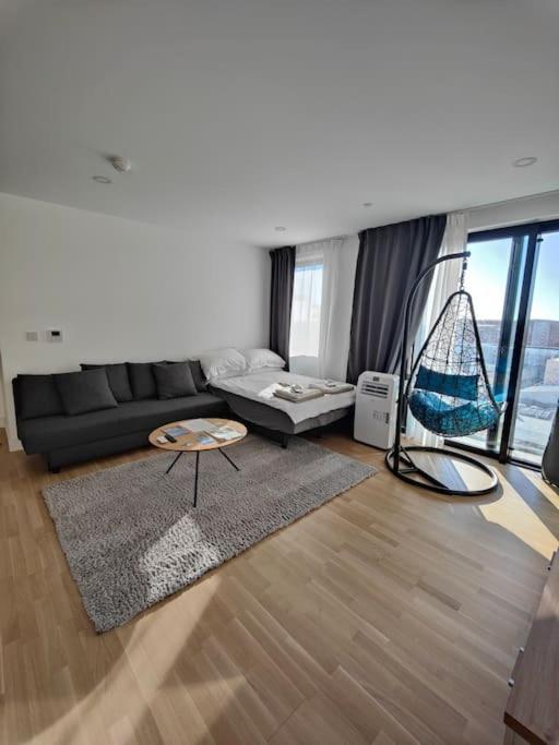 Luxury Apartment/High Floor/Stunning Views/Parking view 5