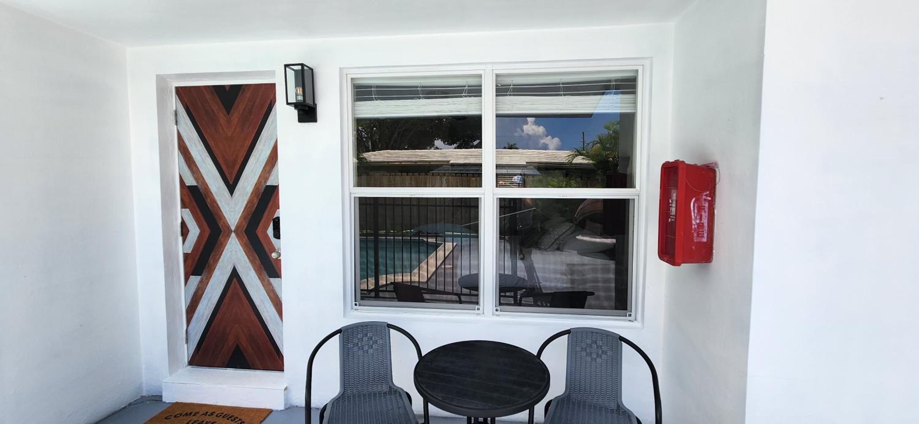 Private Home, KING Room- Pool & Patios - Near Beaches & Dining, photo 104