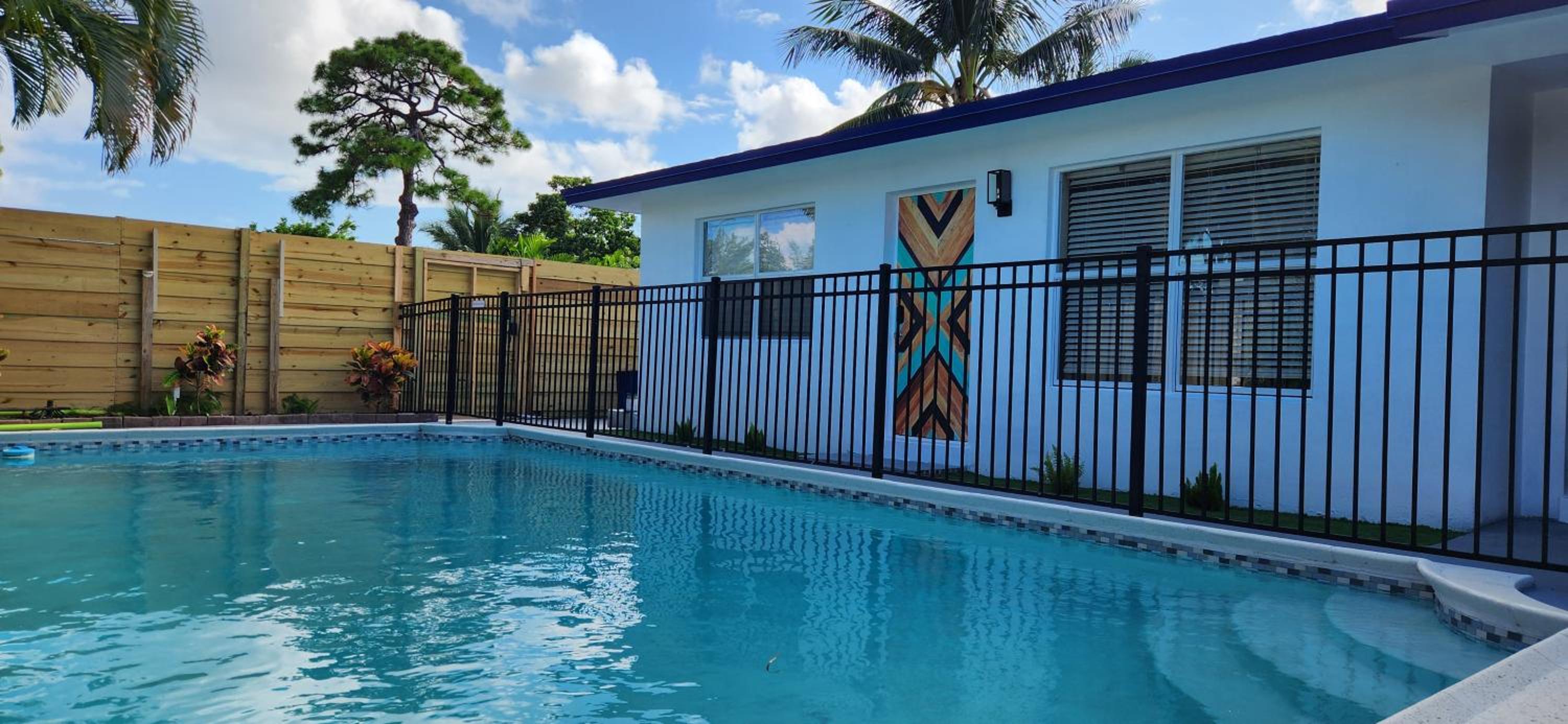 Private Home, KING Room- Pool & Patios - Near Beaches & Dining, photo 84