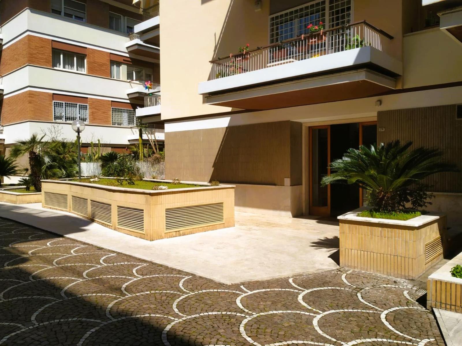 Casa con Giardino - Metro A Cornelia Vaticano a sole 4 fermate