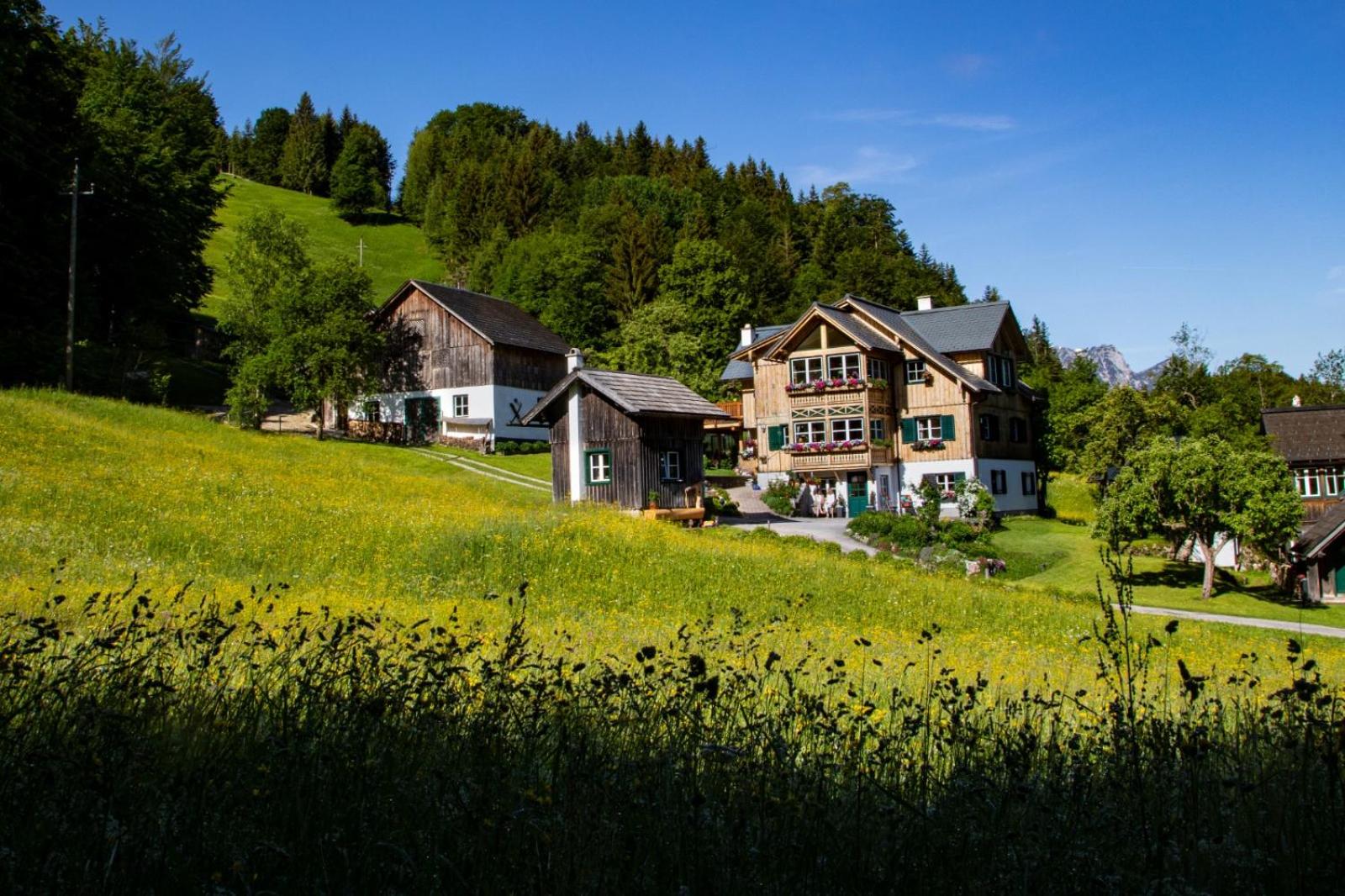 S'Rastl direkt mit Bergpanorama