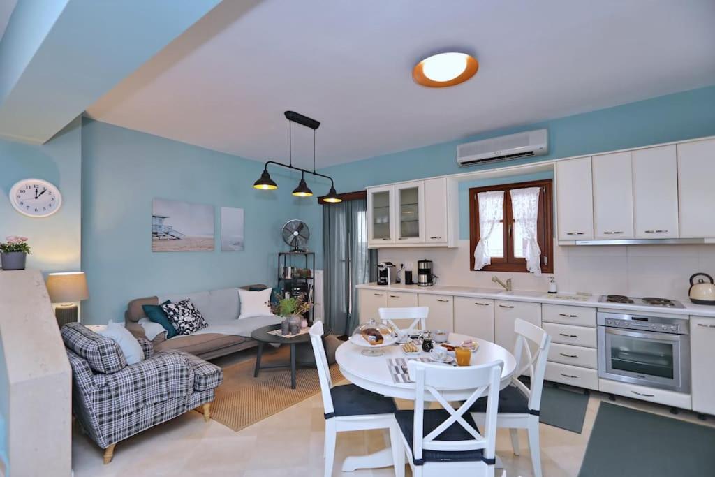 RODIANNA HOUSE