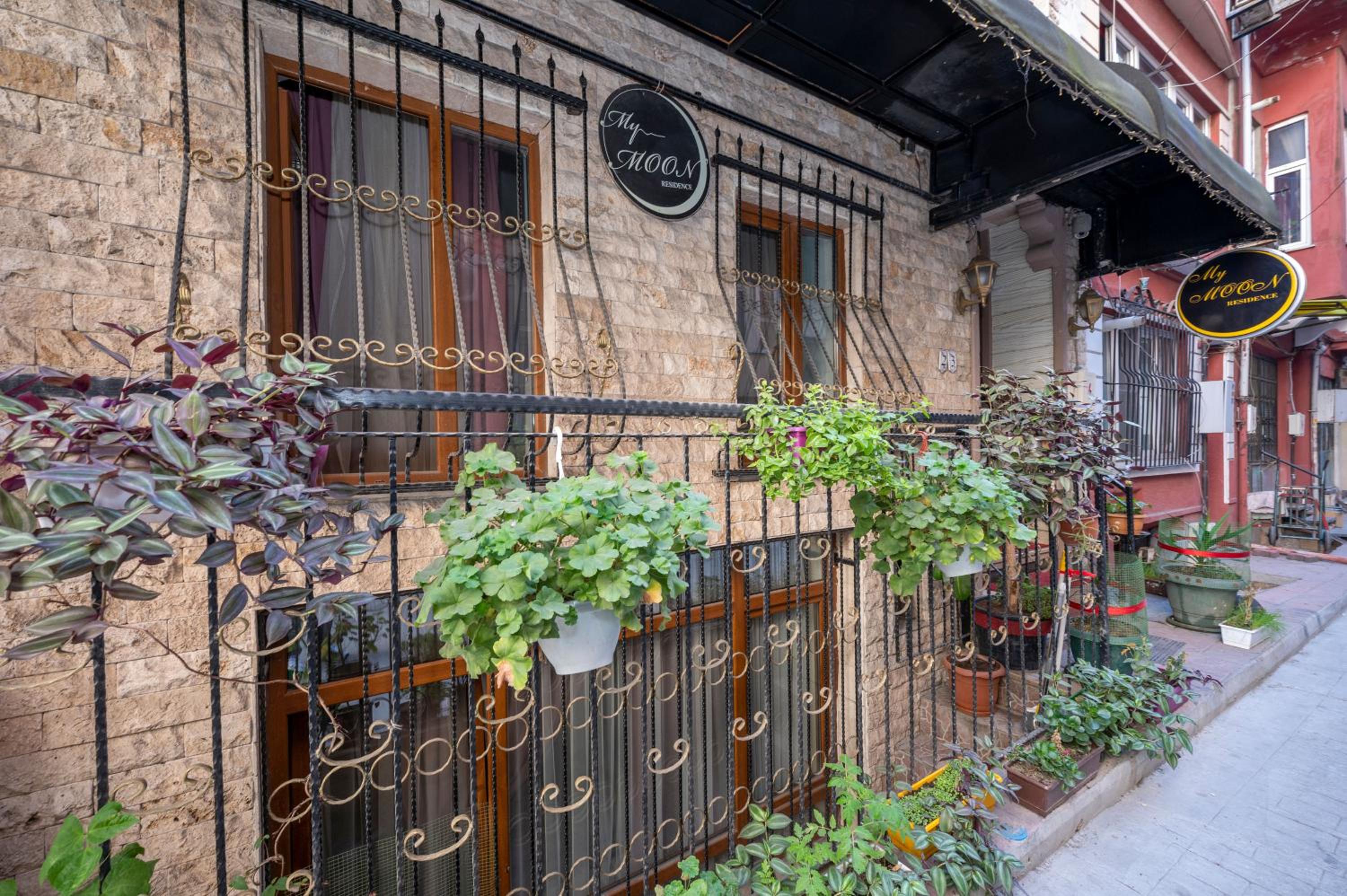 MYMOON Residence - Image 109