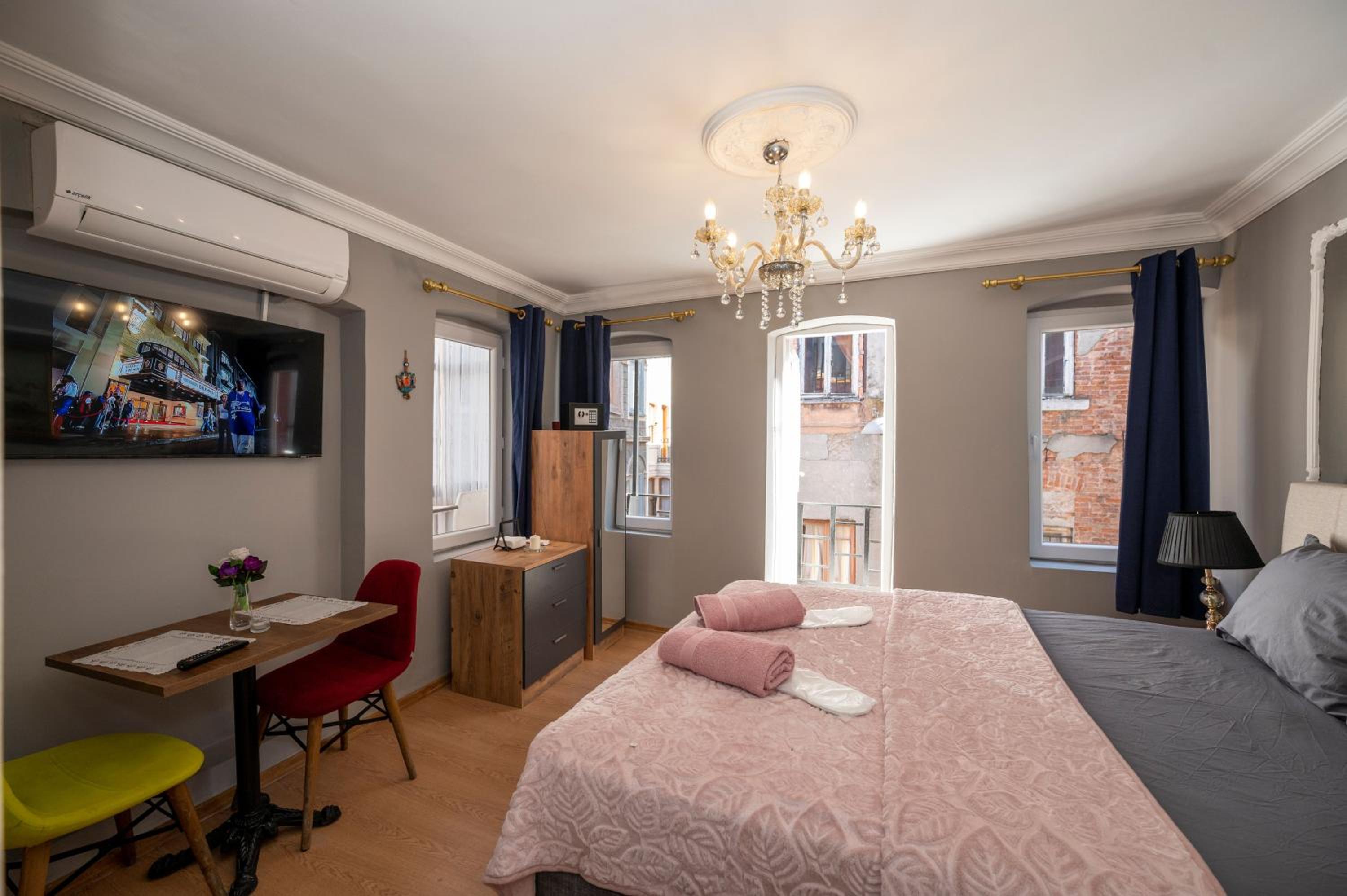 MYMOON Residence - Image 155