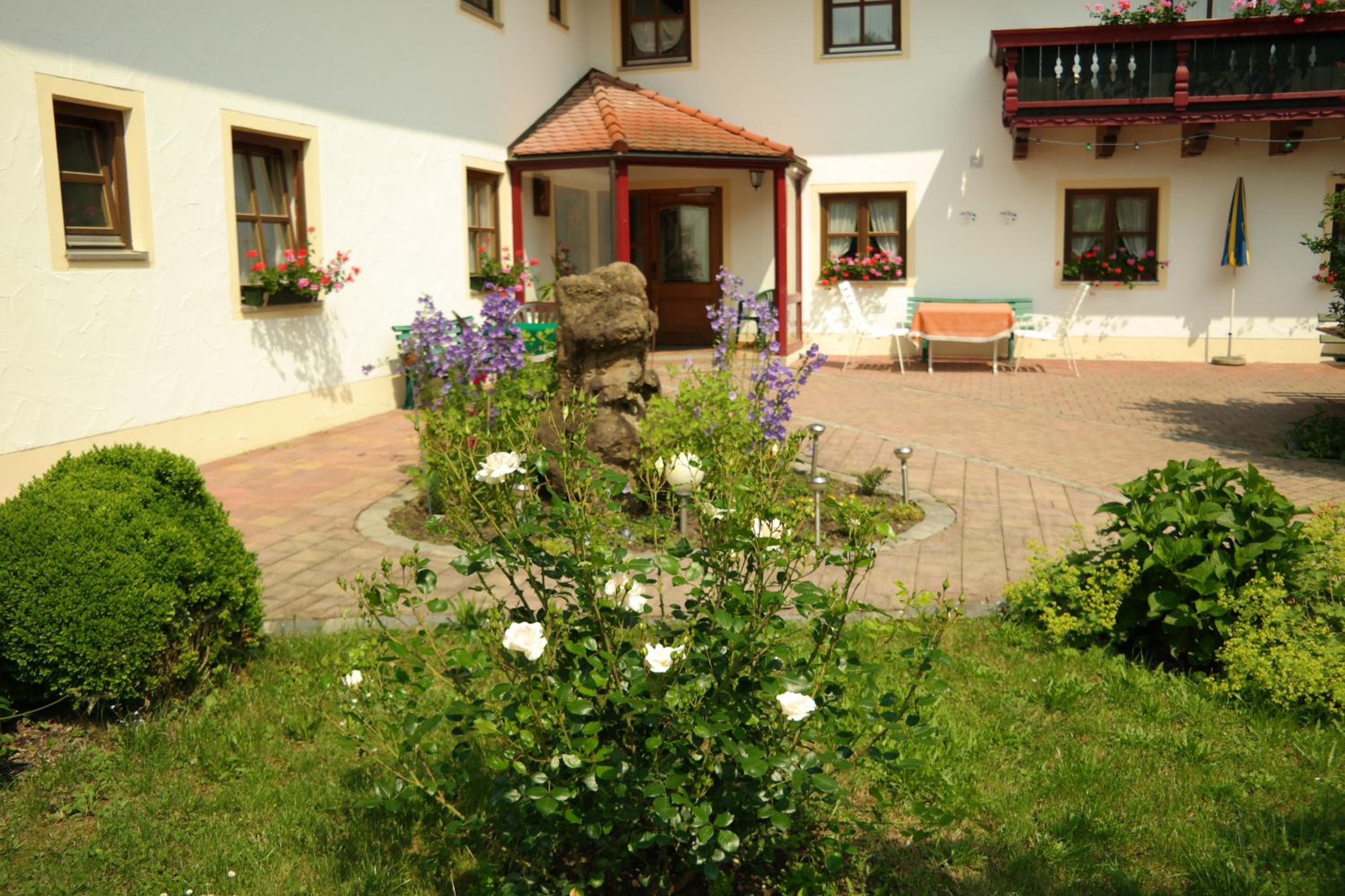 Photo 13