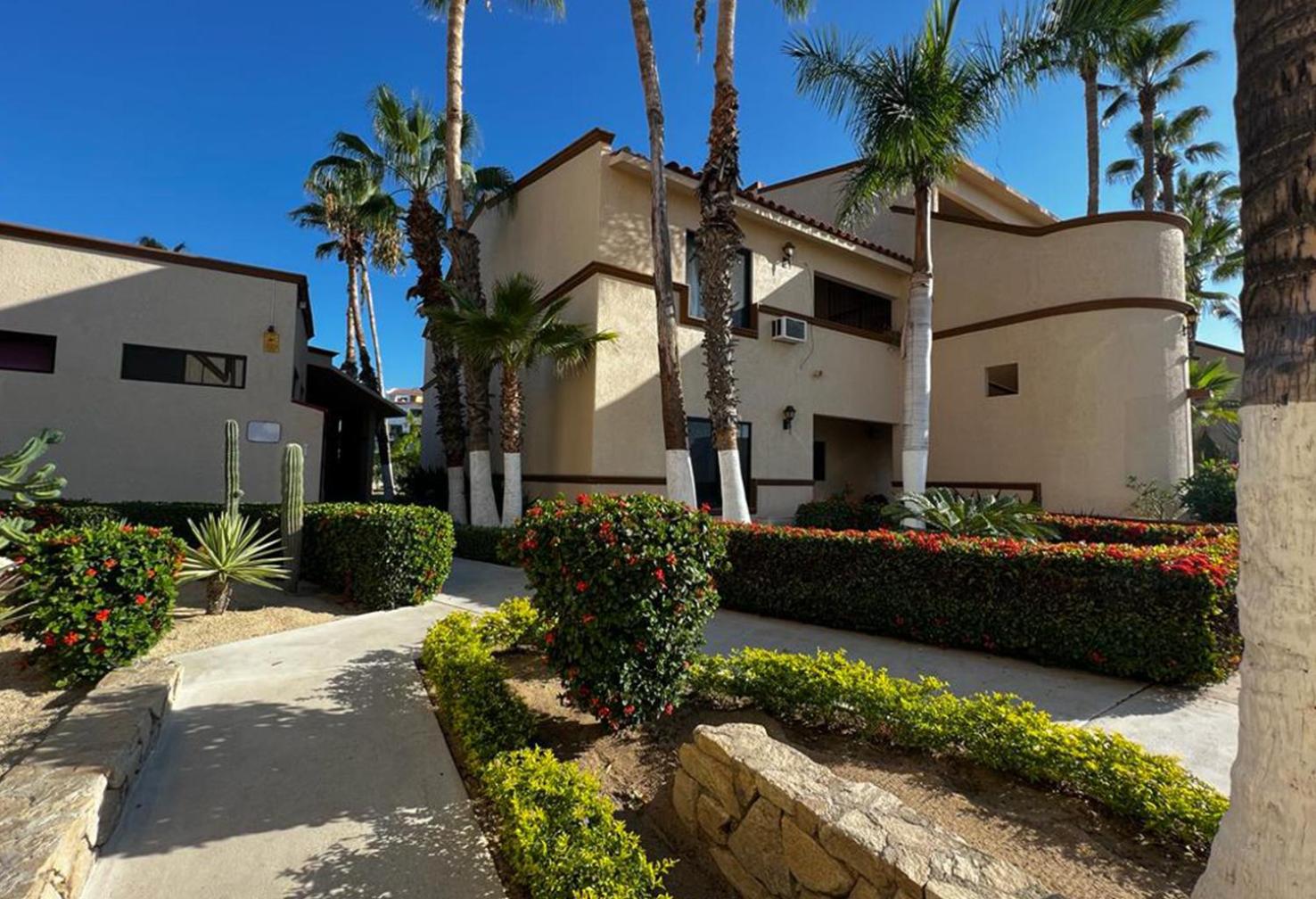 Condo one or 2 bedrooms with lock off in San Jose del Cabo view 5