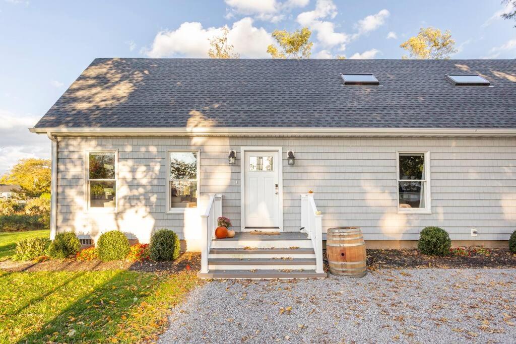 Bright Oasis in Beautiful North Fork Wine Country view 5