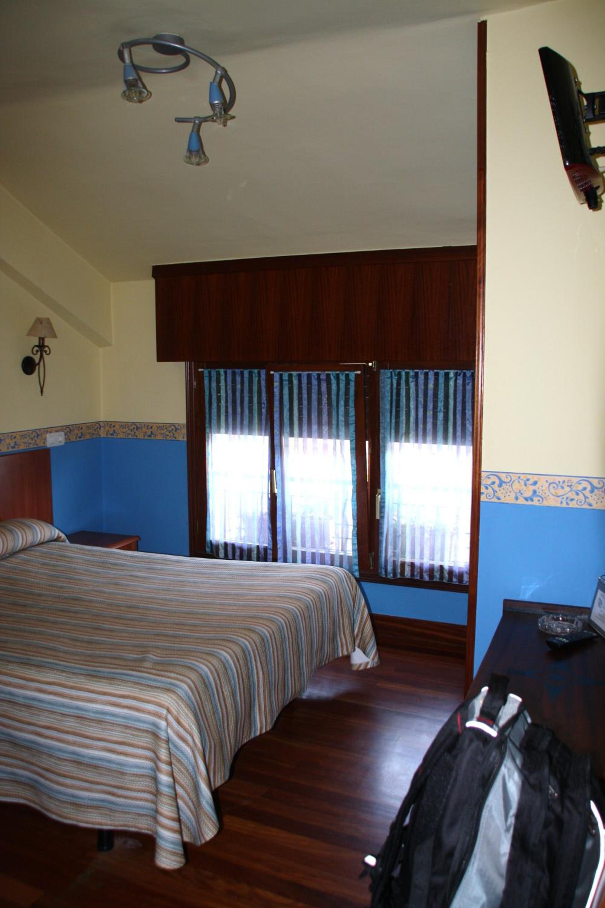 Photo 33