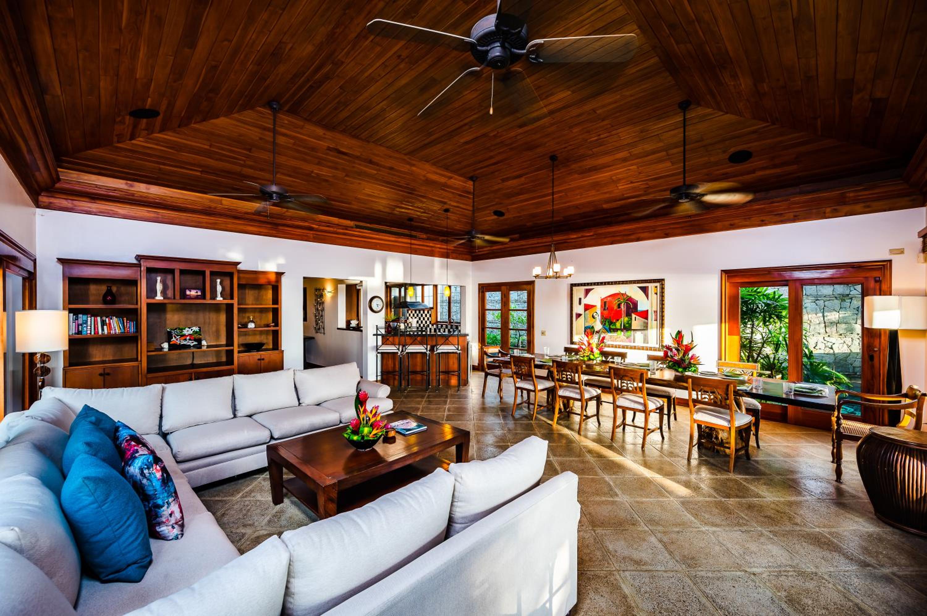 Casa Arrecife - 5bdr Beachfront Villa - Ethereal sunsets