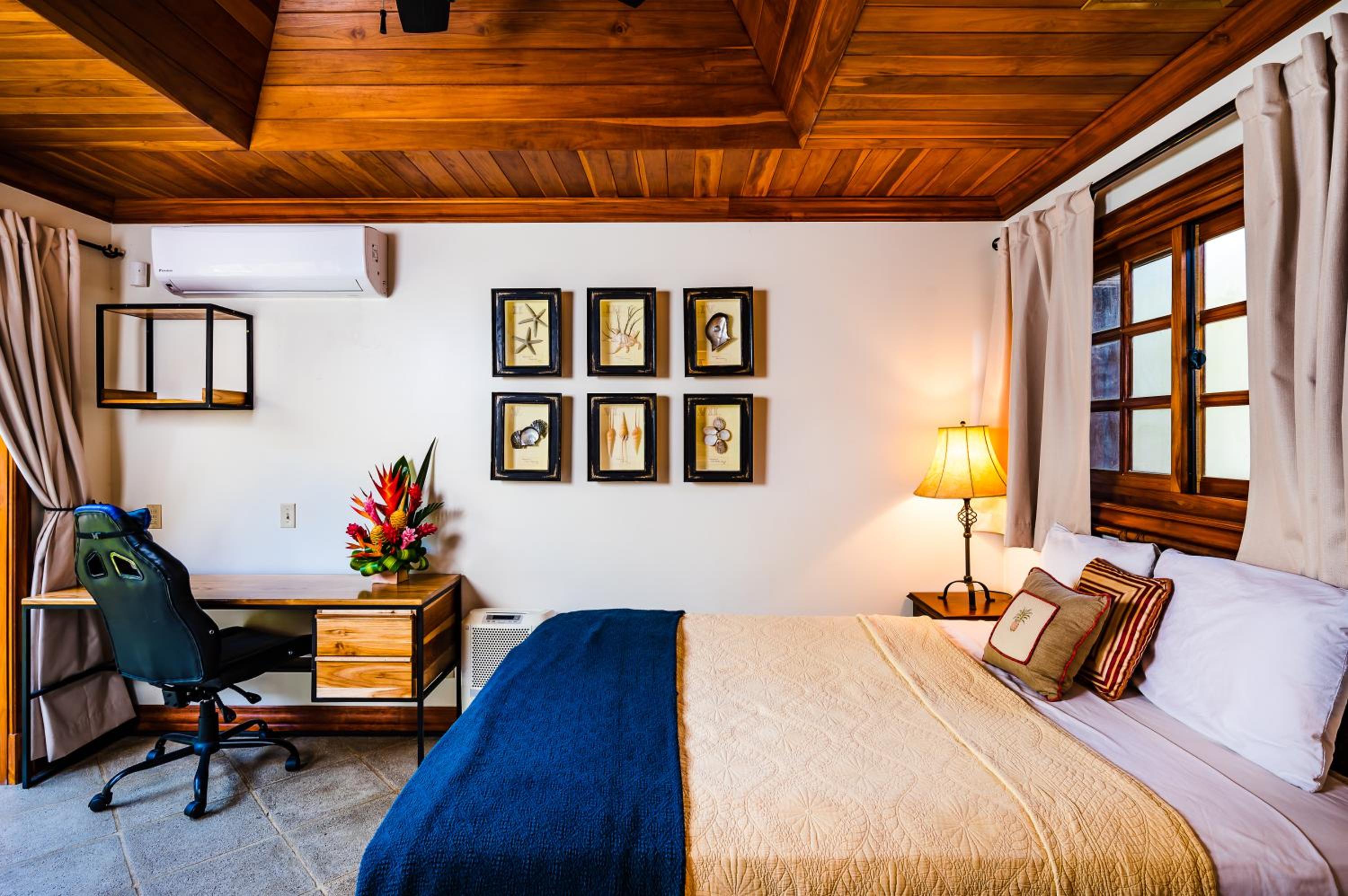 Casa Arrecife - 5bdr Beachfront Villa - Ethereal sunsets