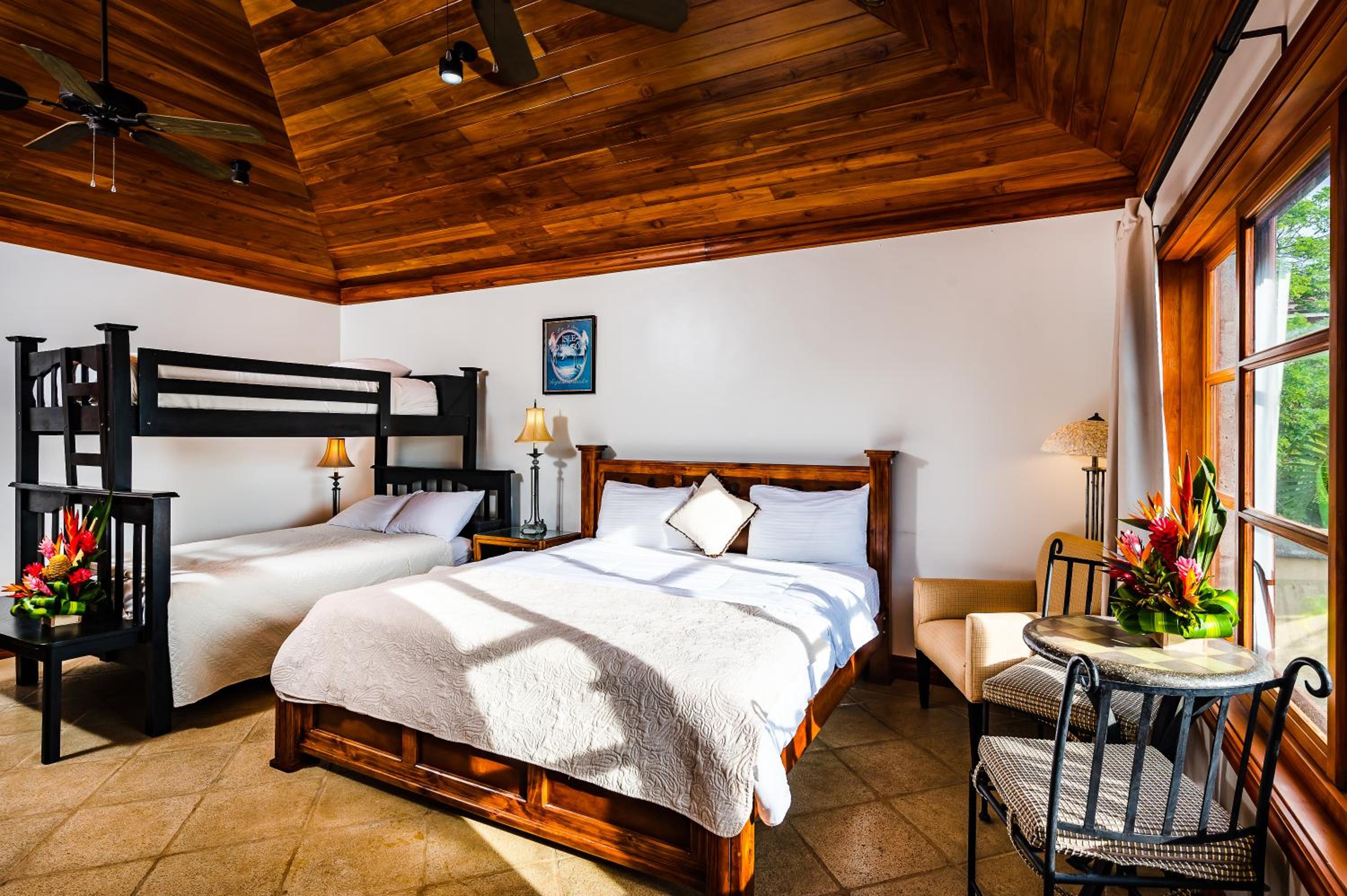 Casa Arrecife - 5bdr Beachfront Villa - Ethereal sunsets