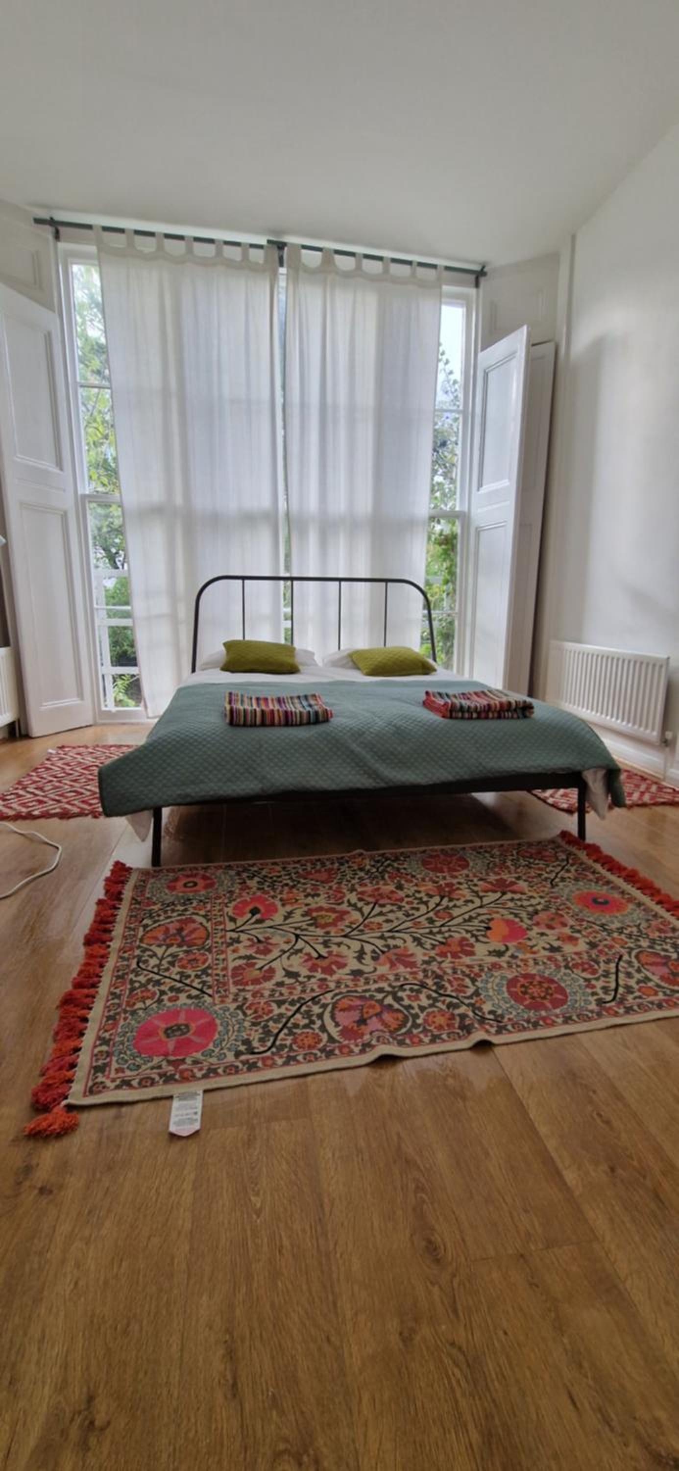 Primrose Hill - Charming, Cosy, 2 Double Bedrooms Apartment