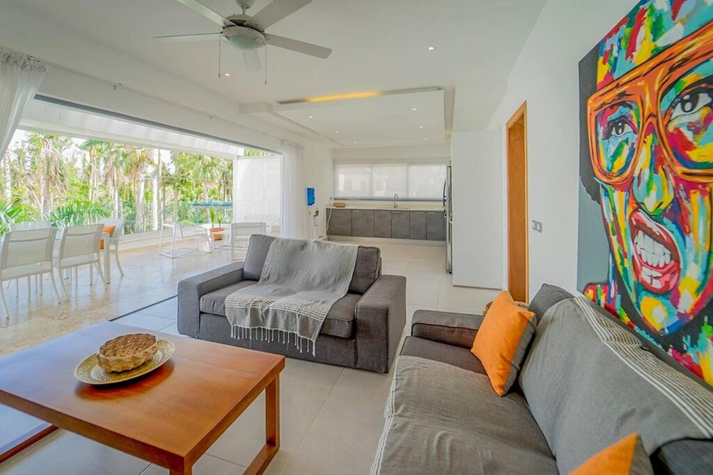 Luxury penthouse close the beach