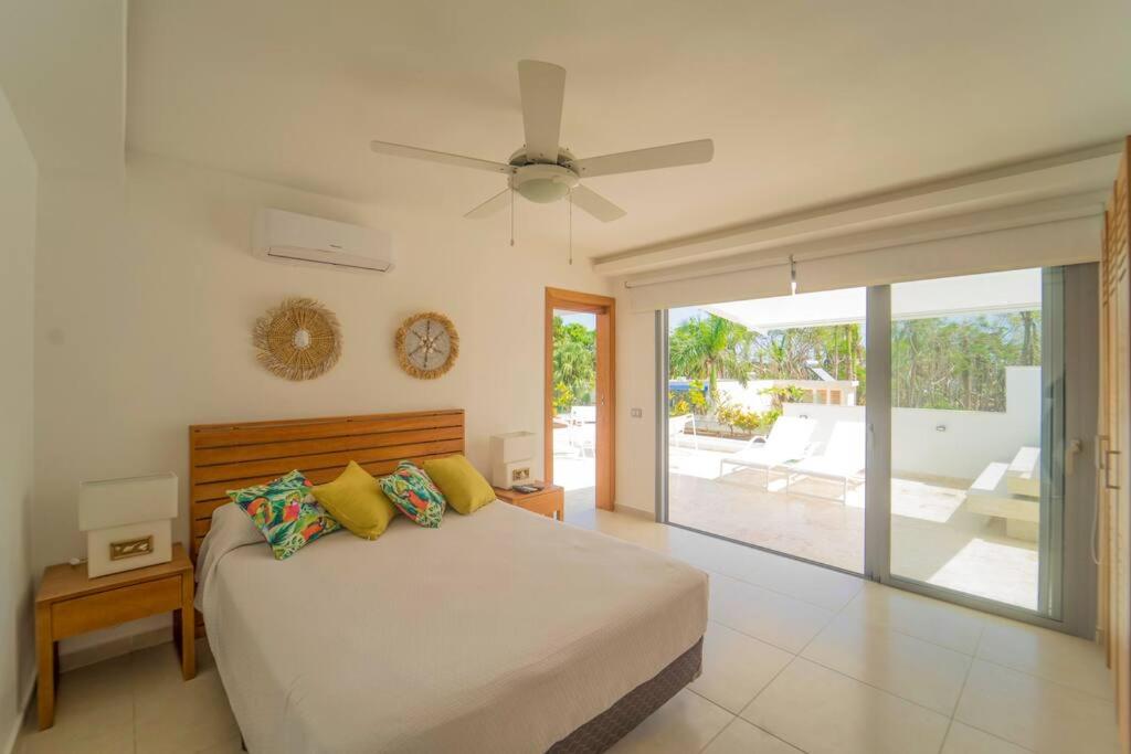 Luxury penthouse close the beach