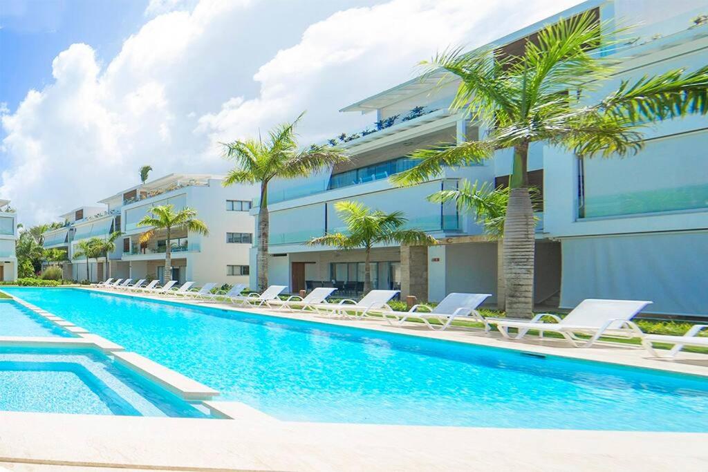 Luxury penthouse close the beach