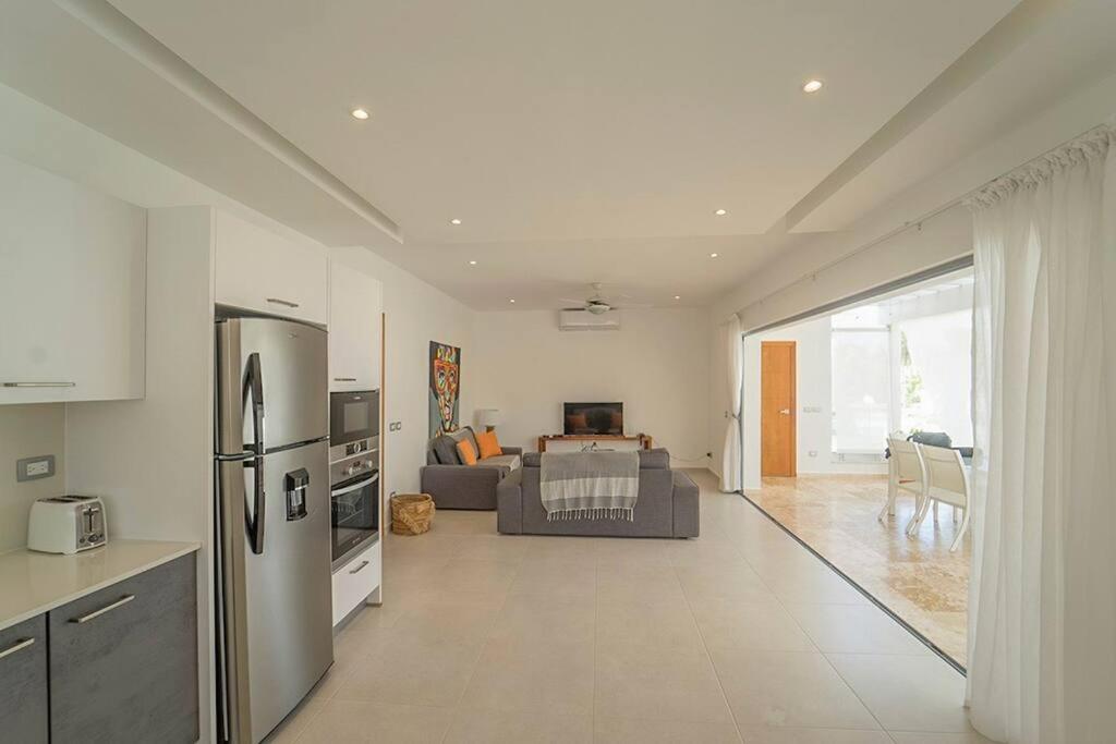 Luxury penthouse close the beach