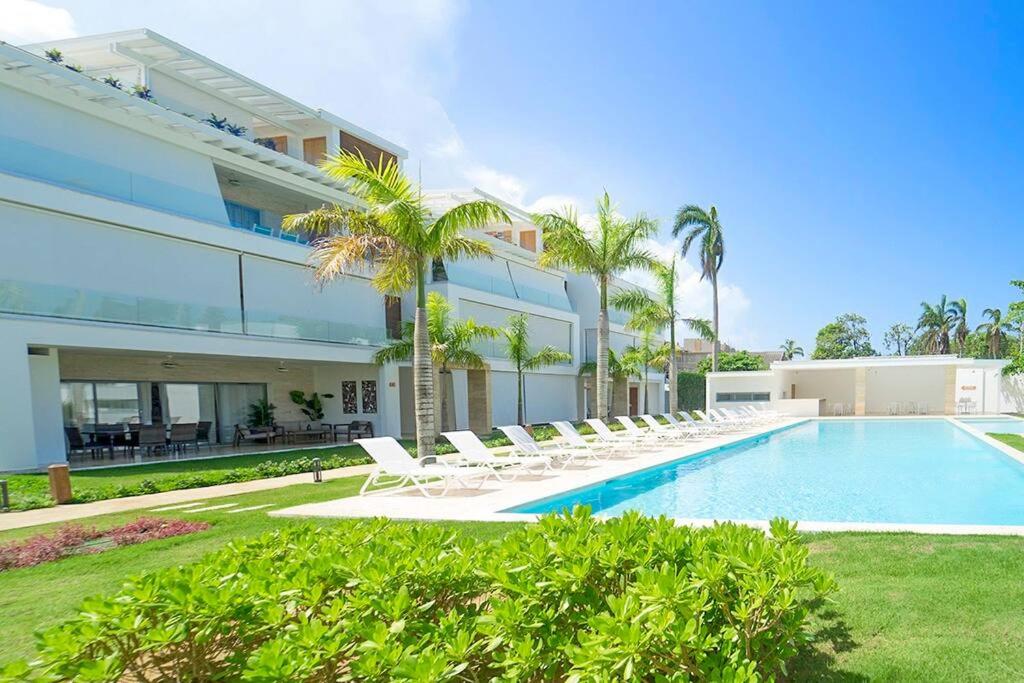 Luxury penthouse close the beach