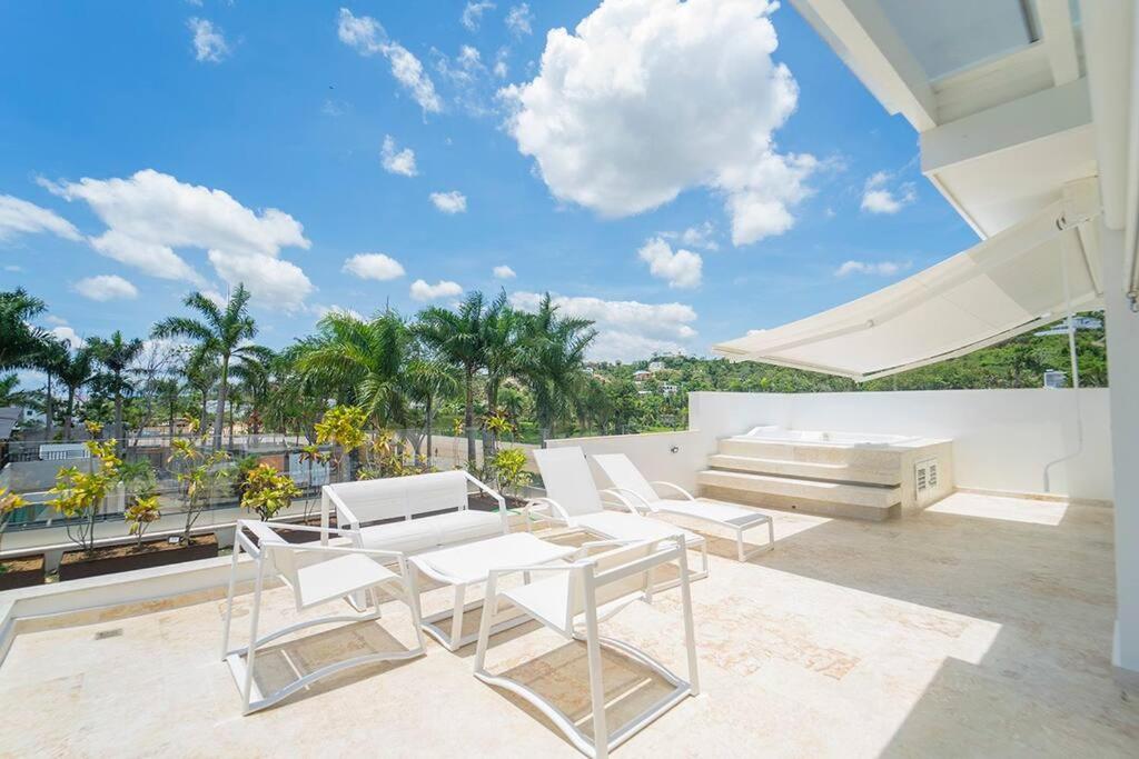 Luxury penthouse close the beach
