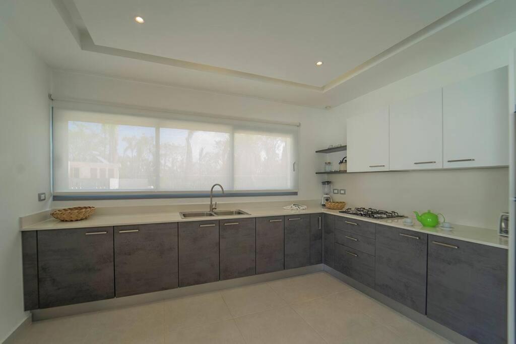 Luxury penthouse close the beach