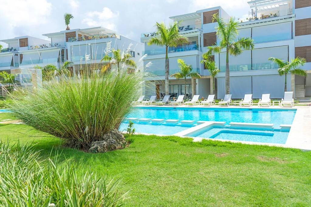 Luxury penthouse close the beach