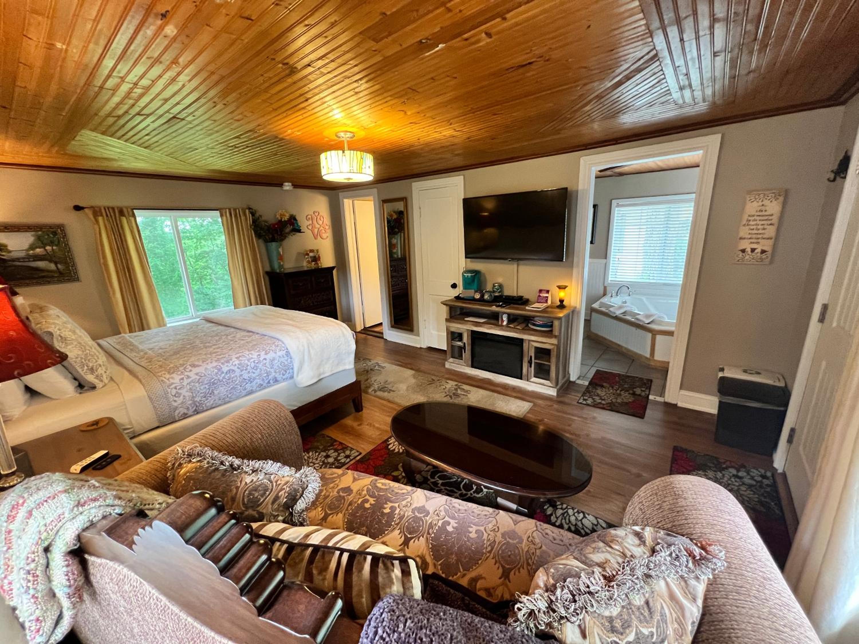 Sherwood Court Cottages & Guest Rooms