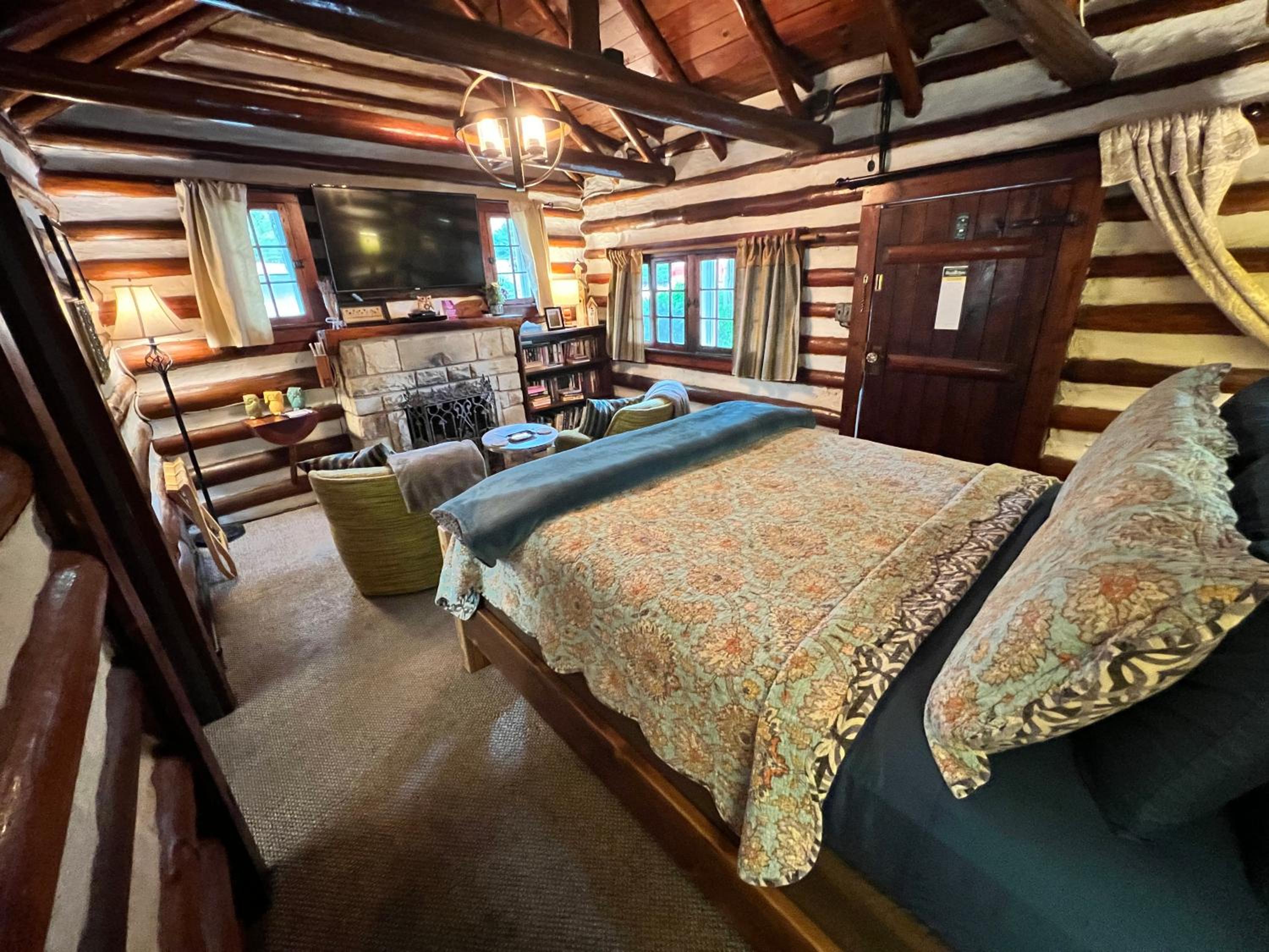 Sherwood Court Cottages & Guest Rooms