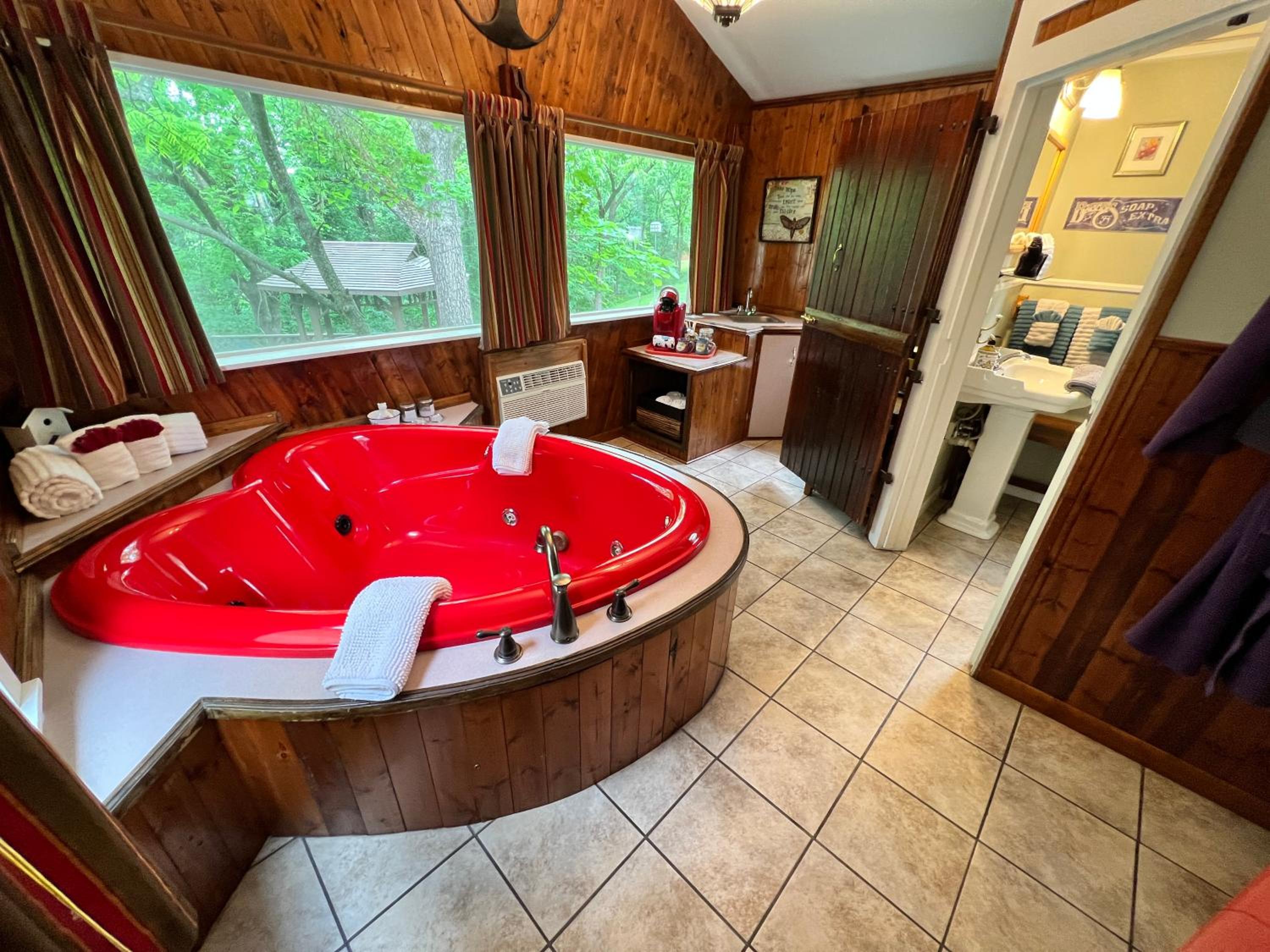 Sherwood Court Cottages & Guest Rooms
