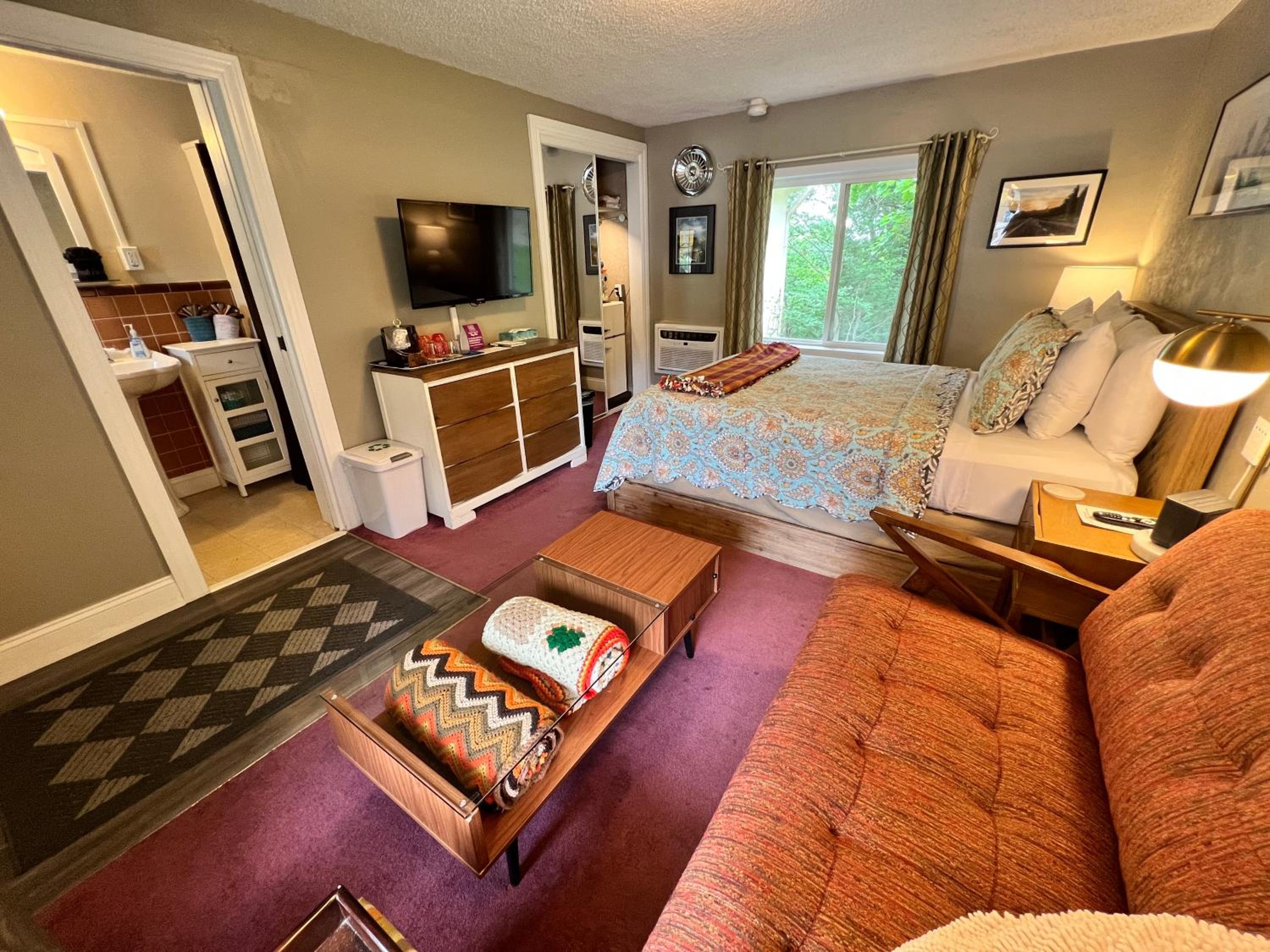 Sherwood Court Cottages & Guest Rooms