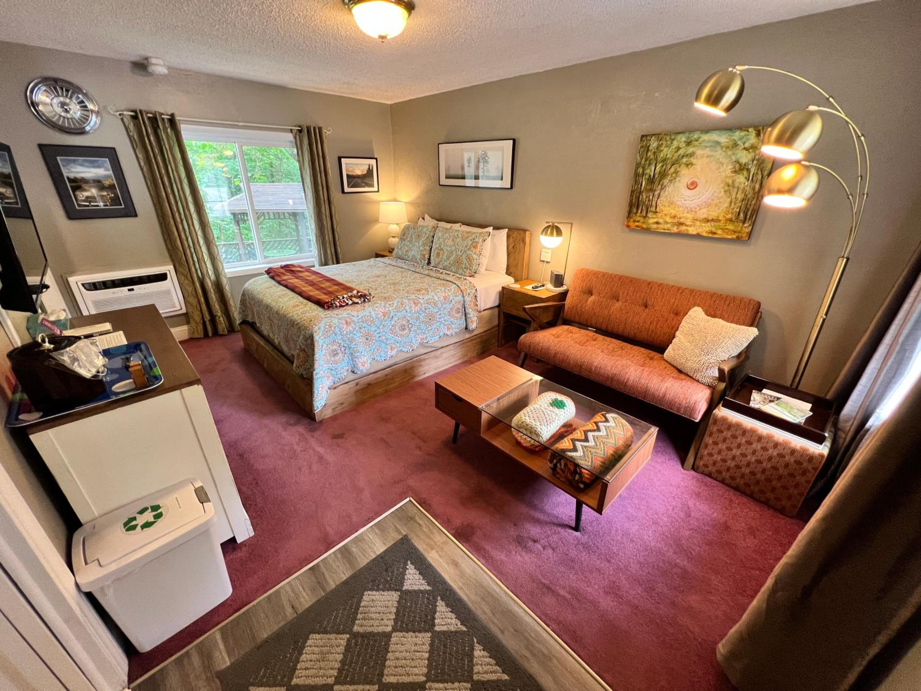 Sherwood Court Cottages & Guest Rooms