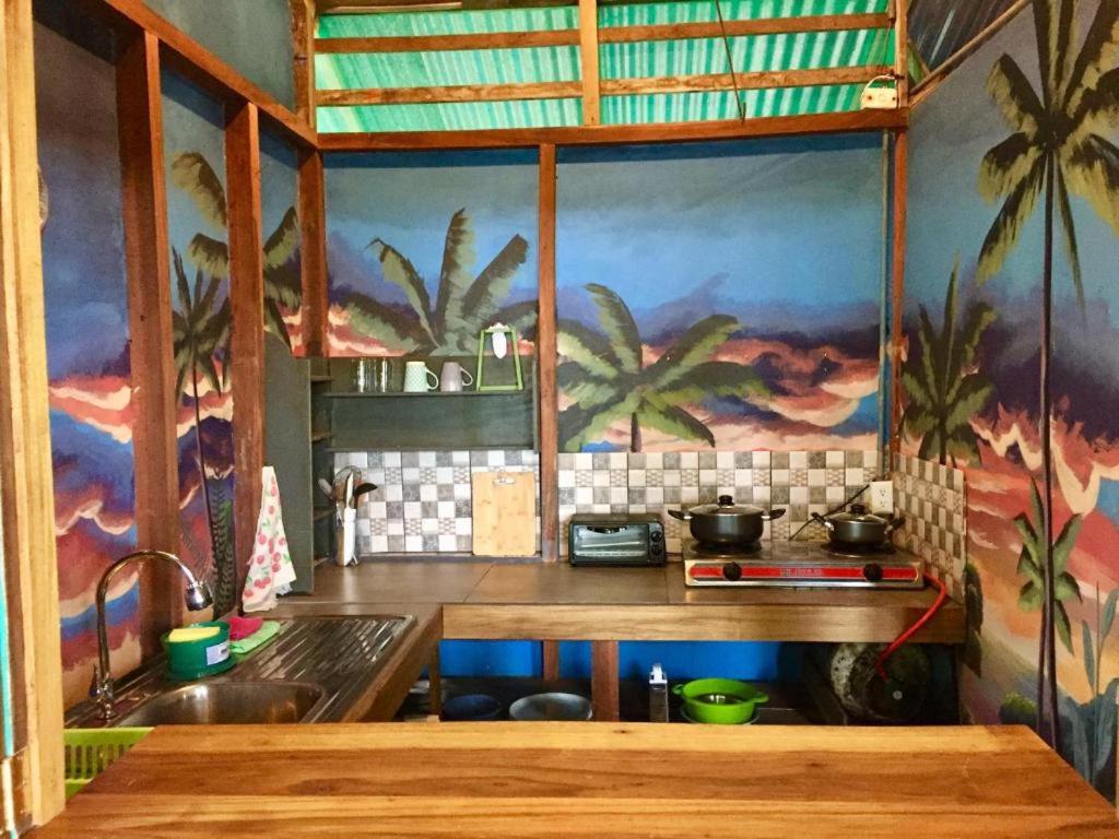 Oasis Beachfront Hostel