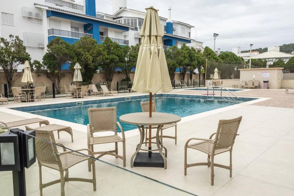 Cond. Frente Mar - Área Lazer Completa - 2 Piscinas