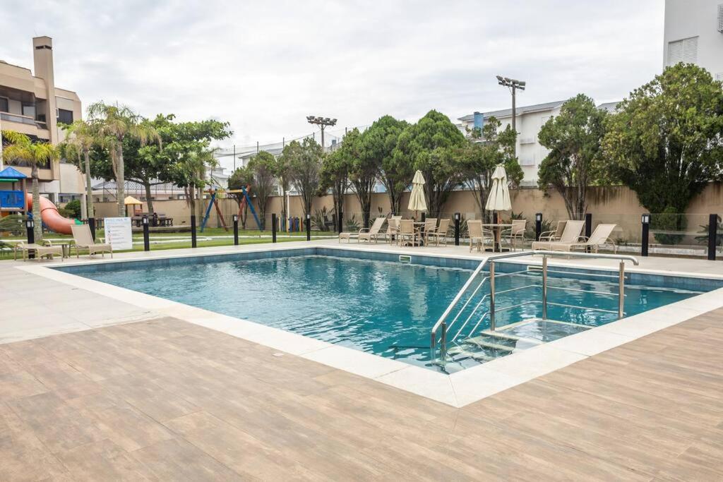 Cond. Frente Mar - Área Lazer Completa - 2 Piscinas