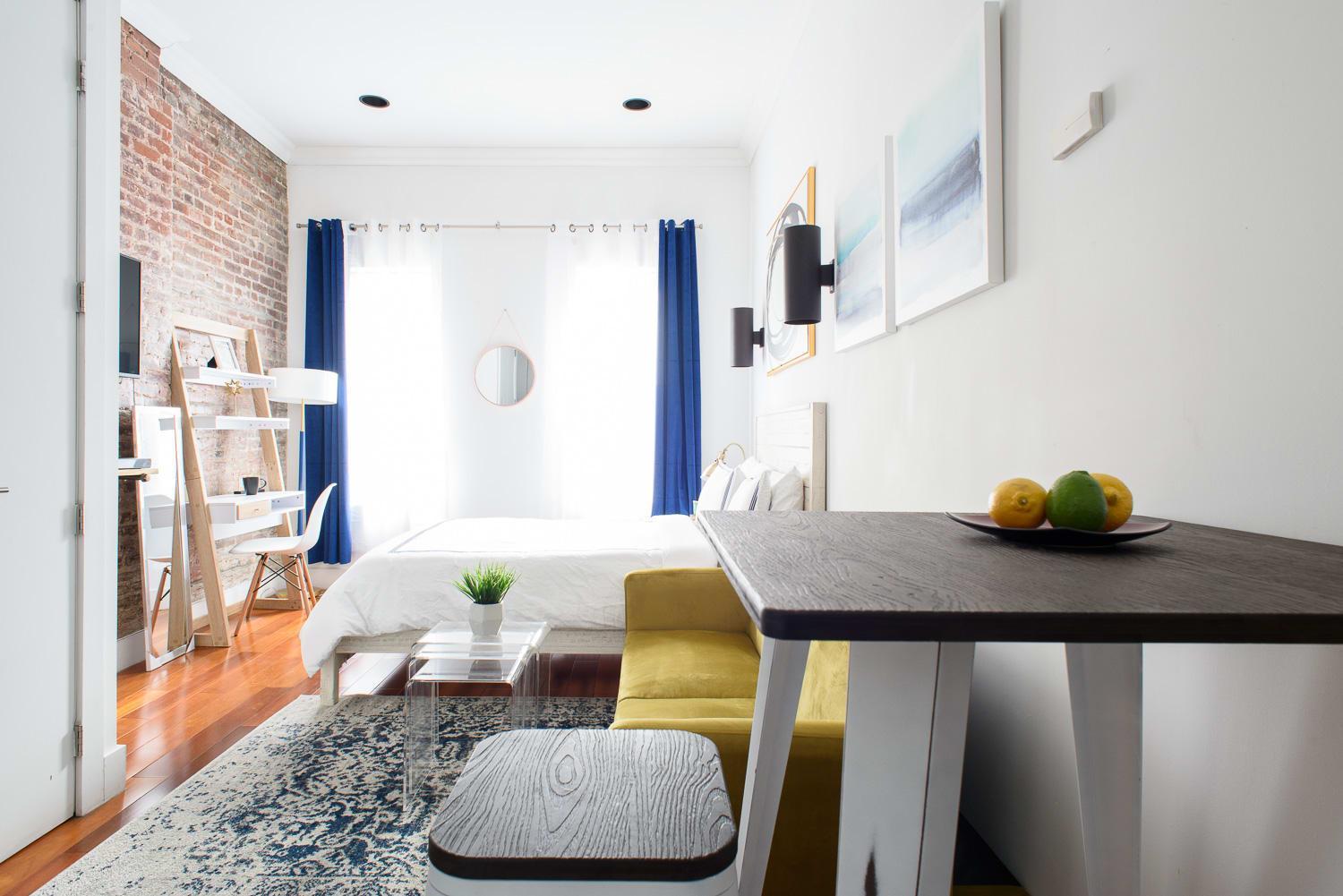 24-18 New Gramercy Studio W D in Unit Fully Reno
