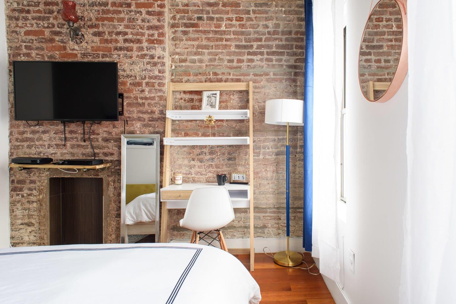 24-18 New Gramercy Studio W D in Unit Fully Reno