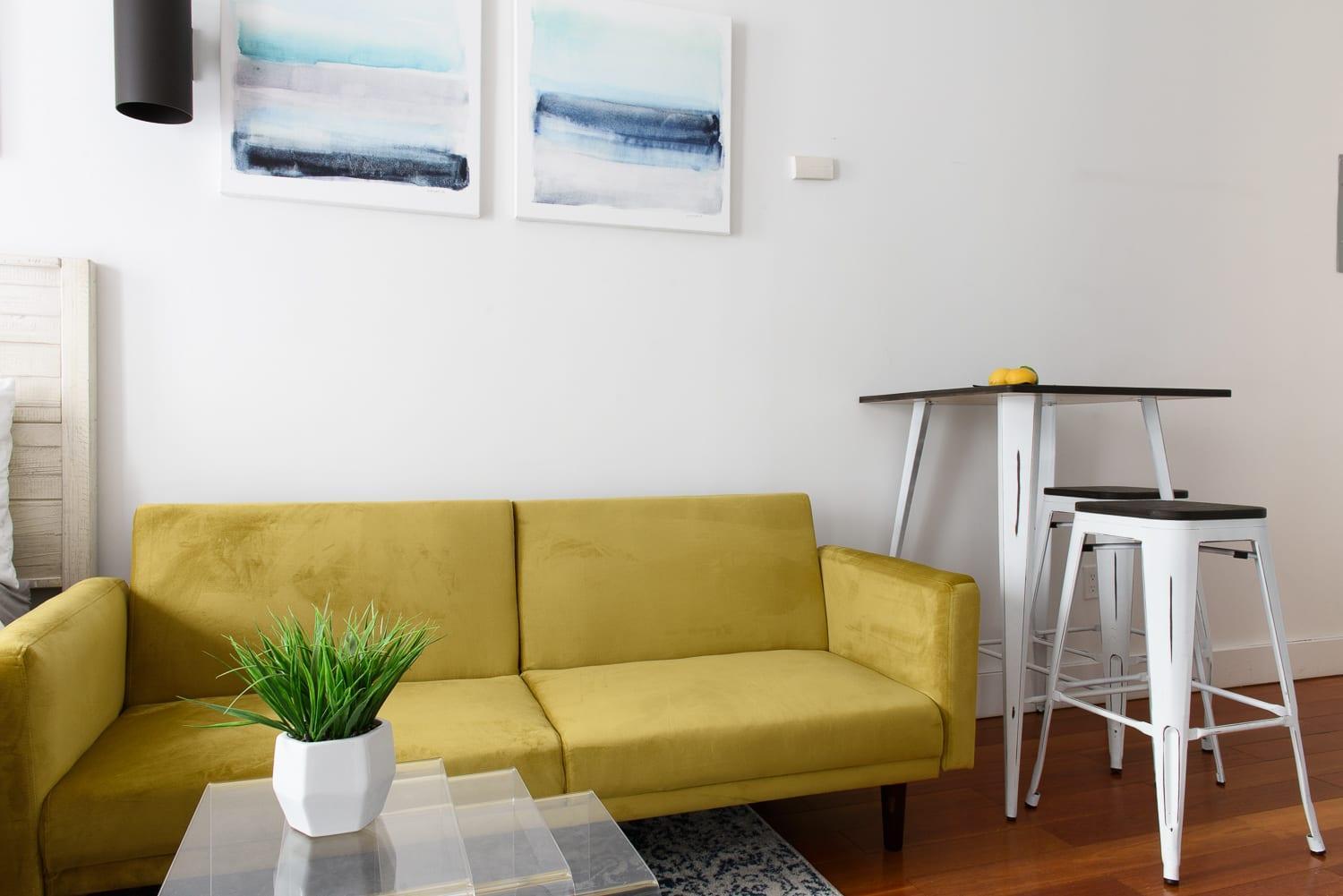 24-18 New Gramercy Studio W D in Unit Fully Reno