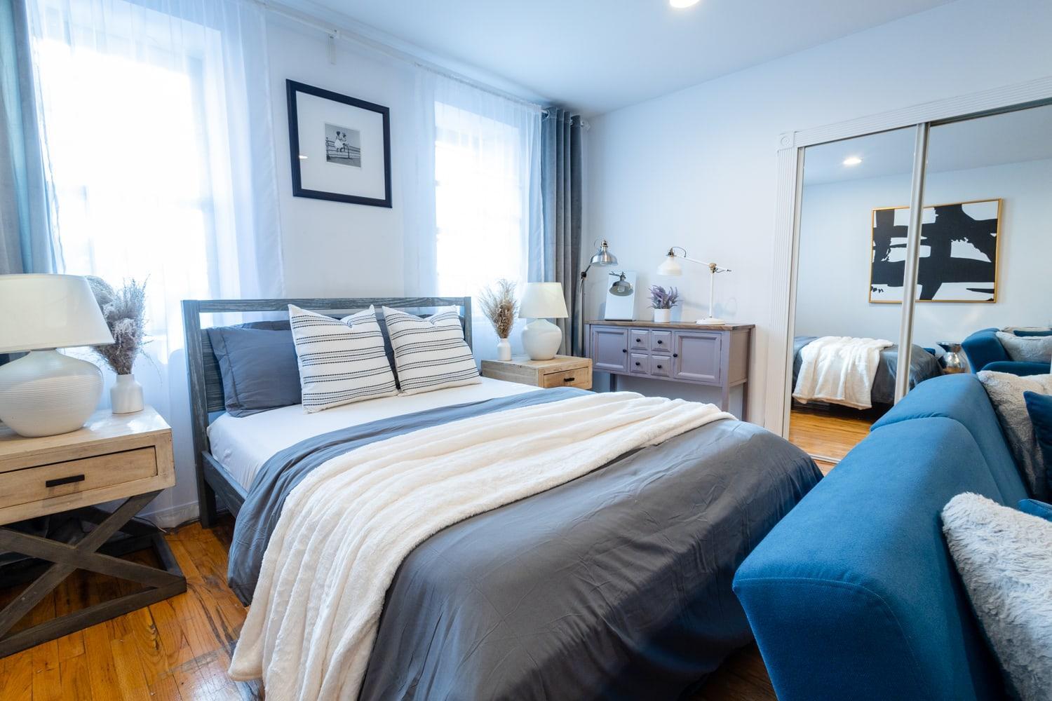 350-GA Spacious Studio Gramercy Sleeps3