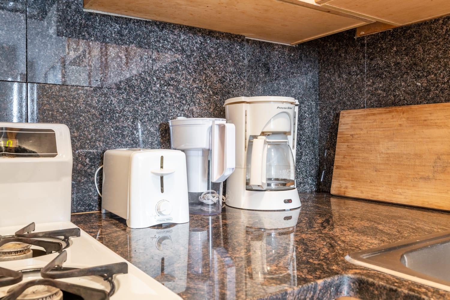 350-GA Spacious Studio Gramercy Sleeps3