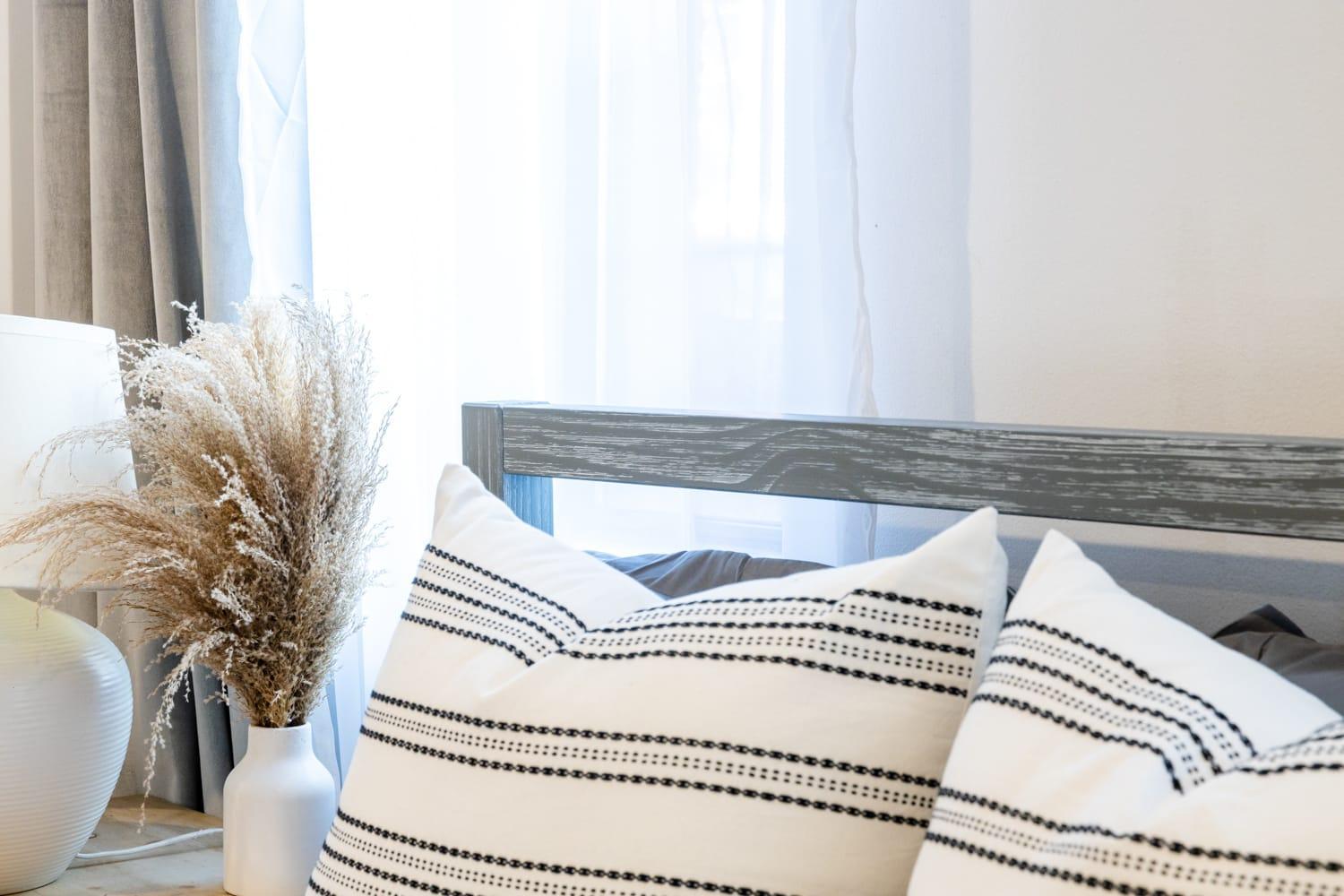 350-GA Spacious Studio Gramercy Sleeps3
