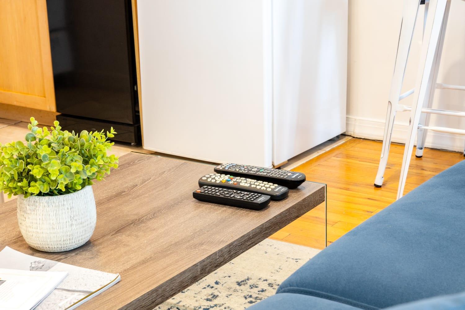 350-GA Spacious Studio Gramercy Sleeps3