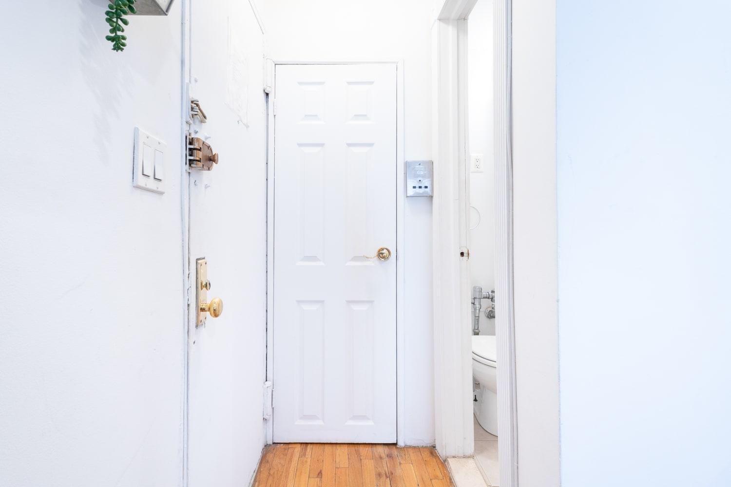 350-GA Spacious Studio Gramercy Sleeps3
