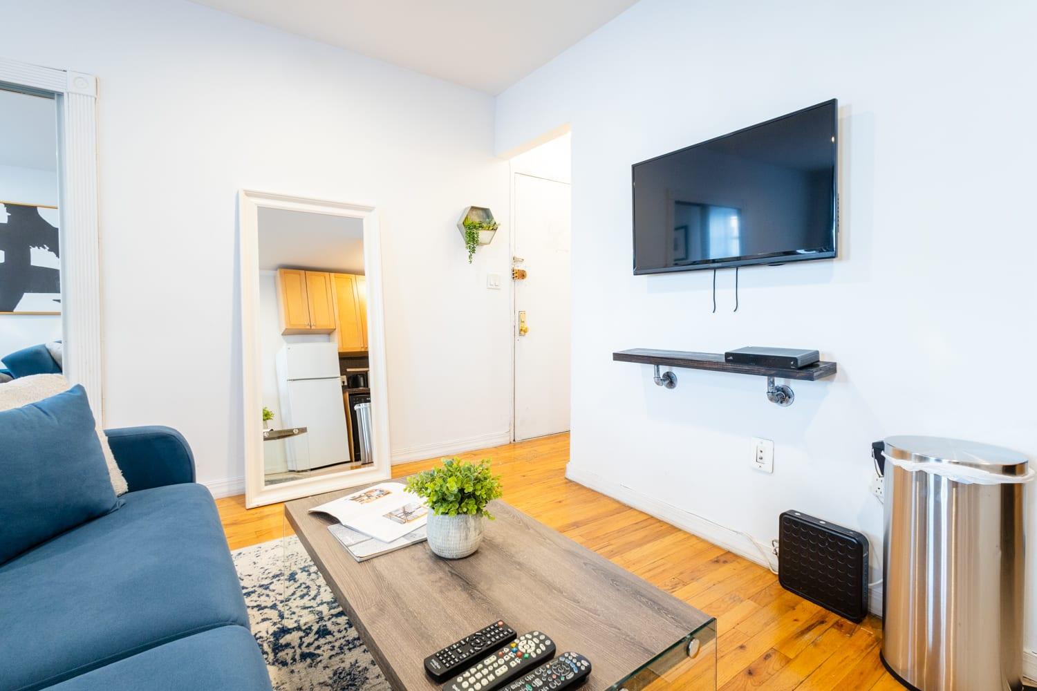 350-GA Spacious Studio Gramercy Sleeps3