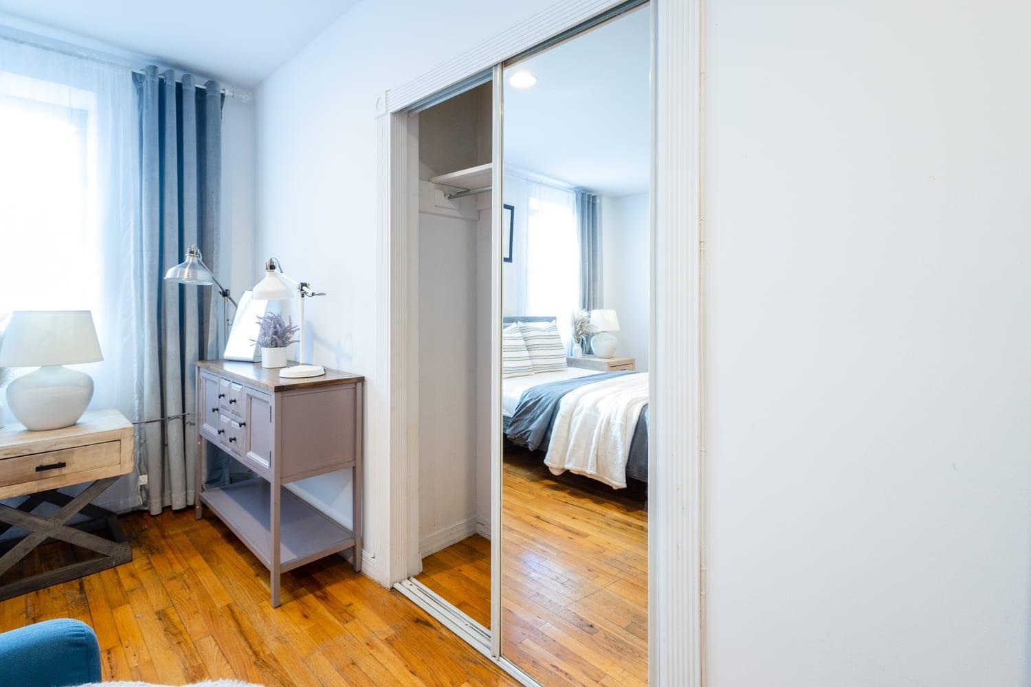 350-GA Spacious Studio Gramercy Sleeps3