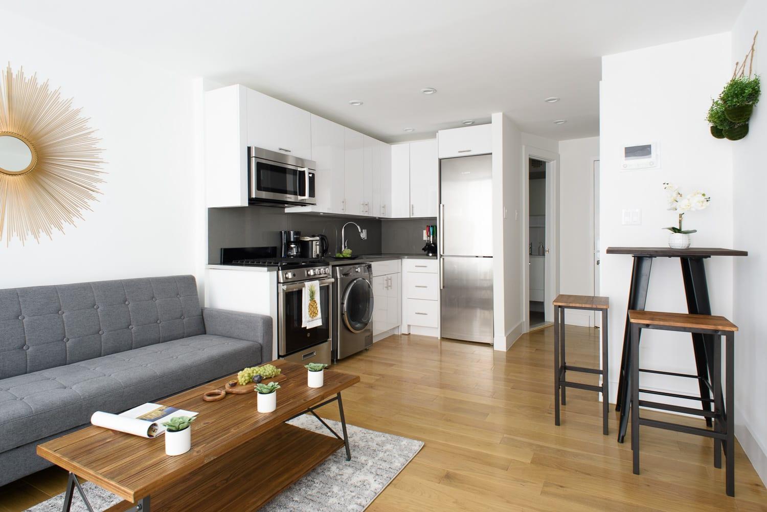 75-2D NEW Prime UES W&D Balcony Elevator