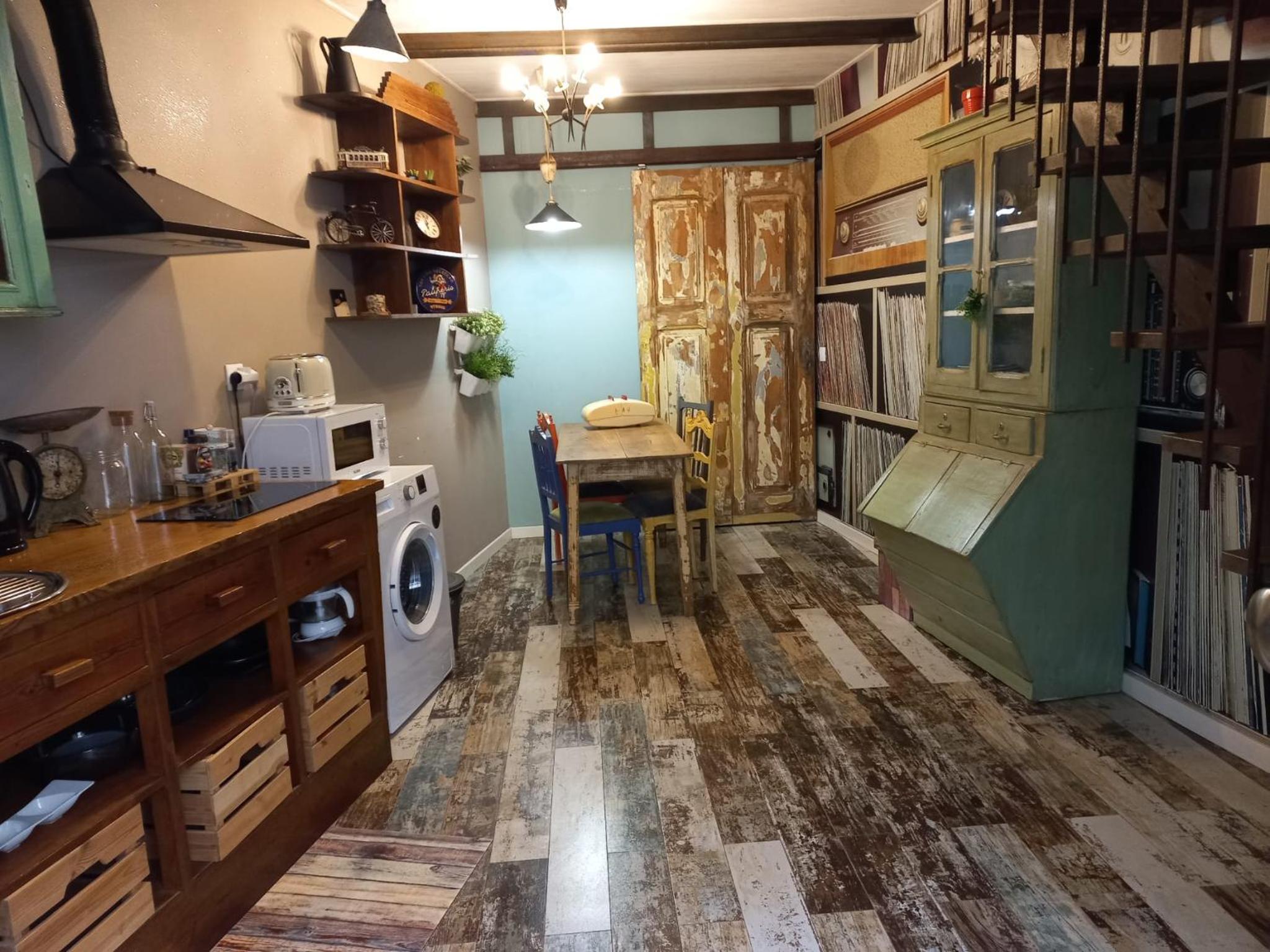 Unique stylish house in beautiful Graça view 4