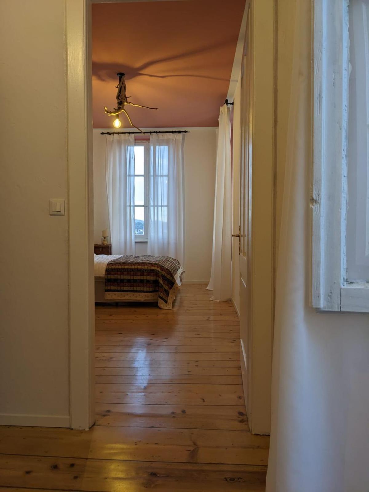 Photo 34