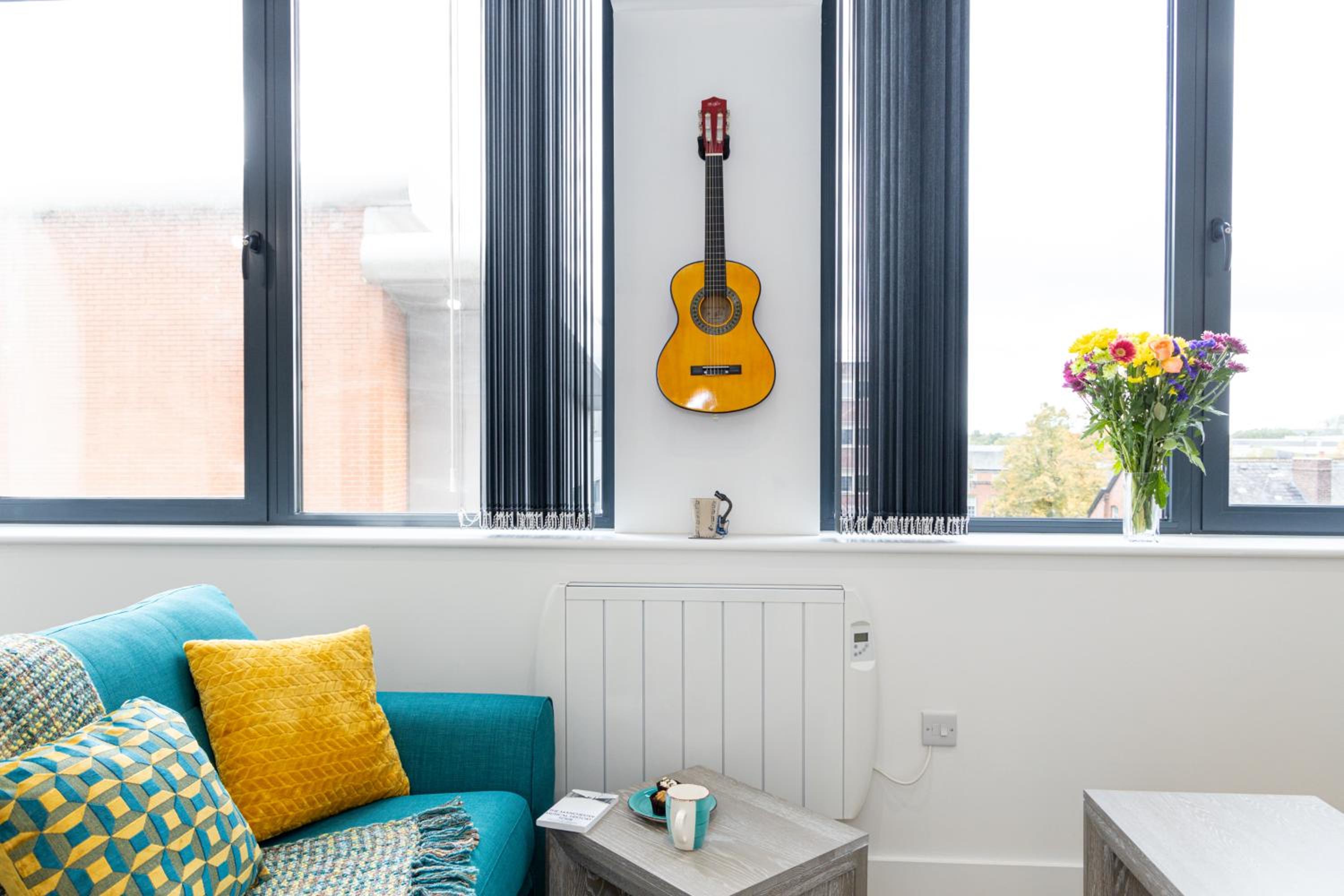 Bright Stylish Studio Apartment in Old Trafford view 5